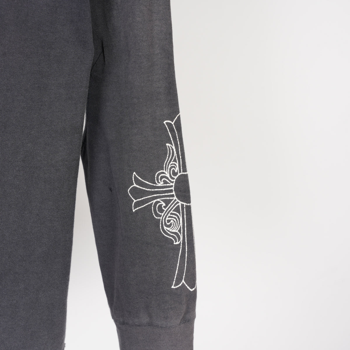 CHROME HEARTS FADED VINTAGE DAGGER POCKET CROSS LONG SLEEVE TEE