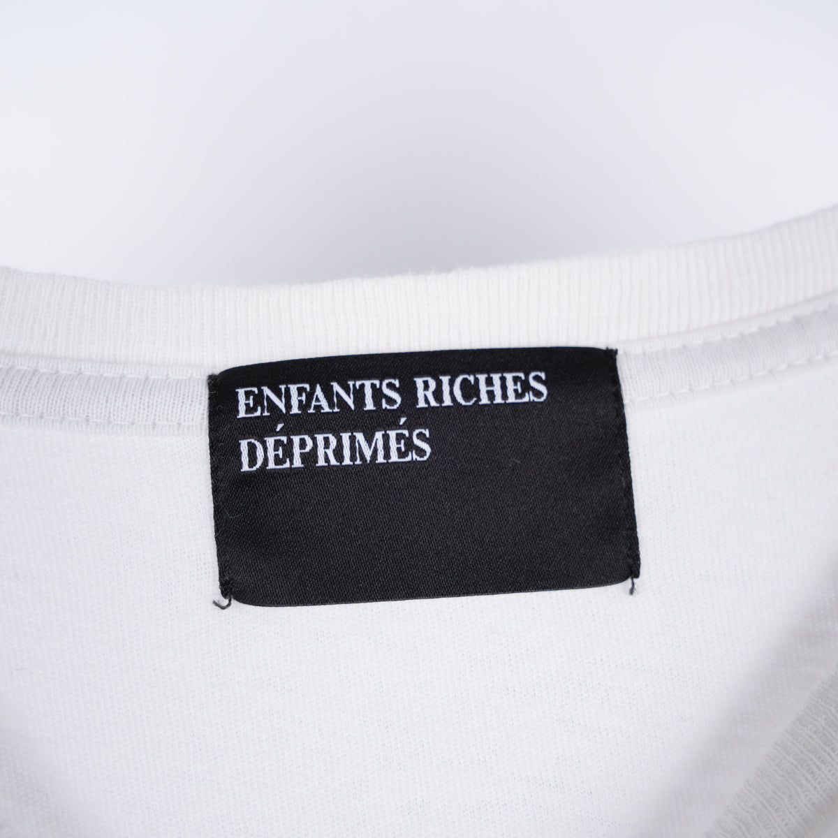 ENFANTS RICHES DÉPRIMÉS  'A PUBLIC APOLOGY' TEE