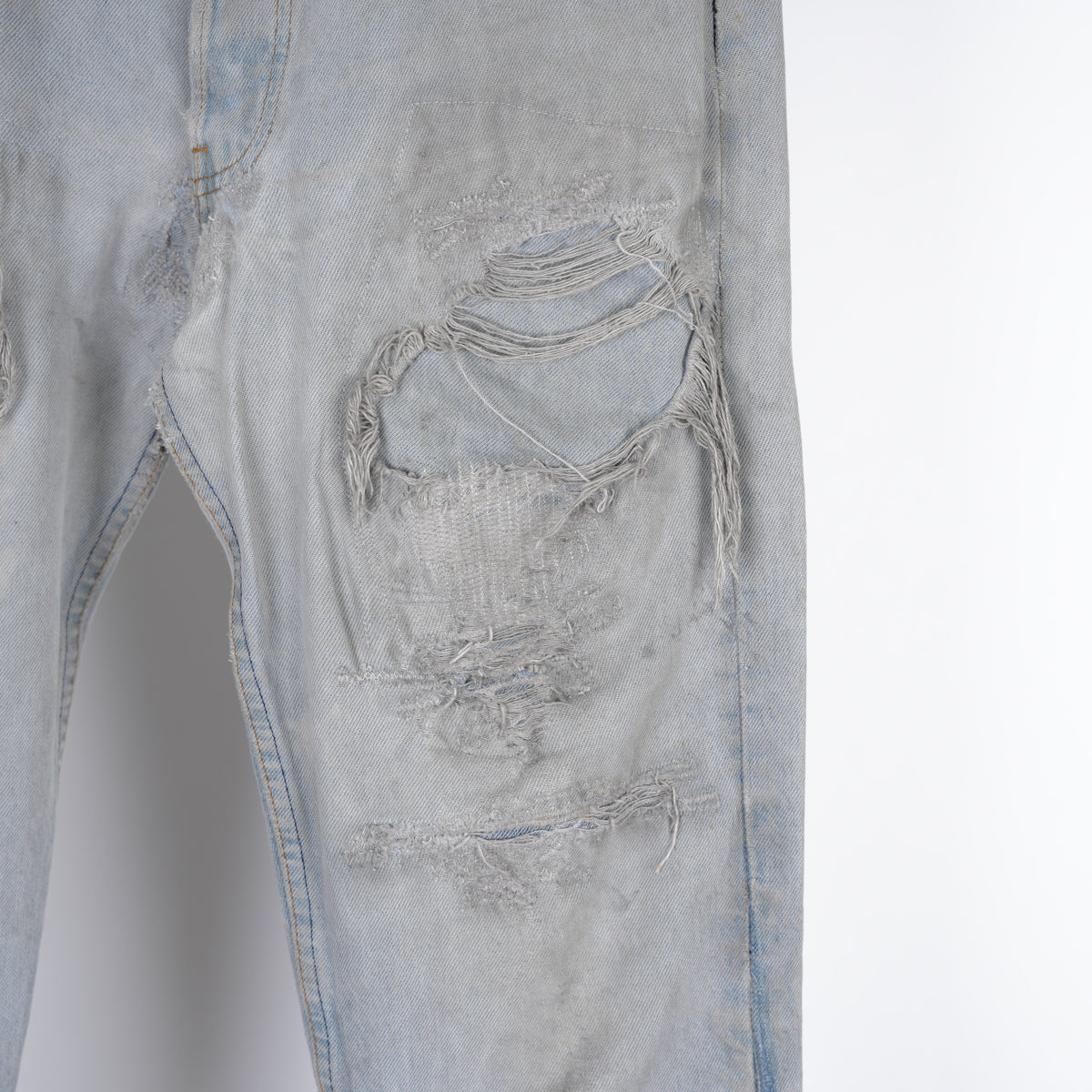 ANT/ANTI LIGHT BLUE DISTRESSED DENIM