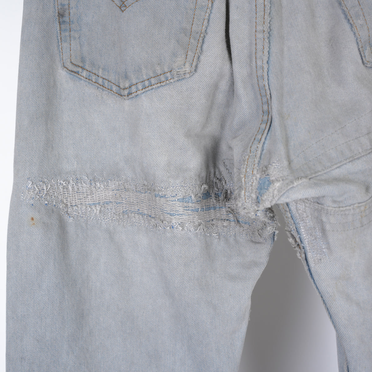 ANT/ANTI LIGHT BLUE DISTRESSED DENIM
