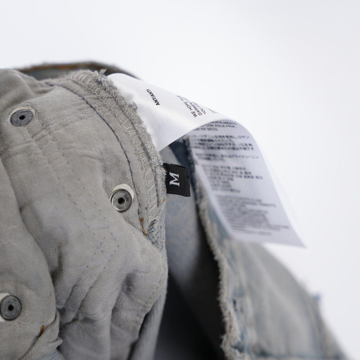 ANT/ANTI LIGHT BLUE DISTRESSED DENIM