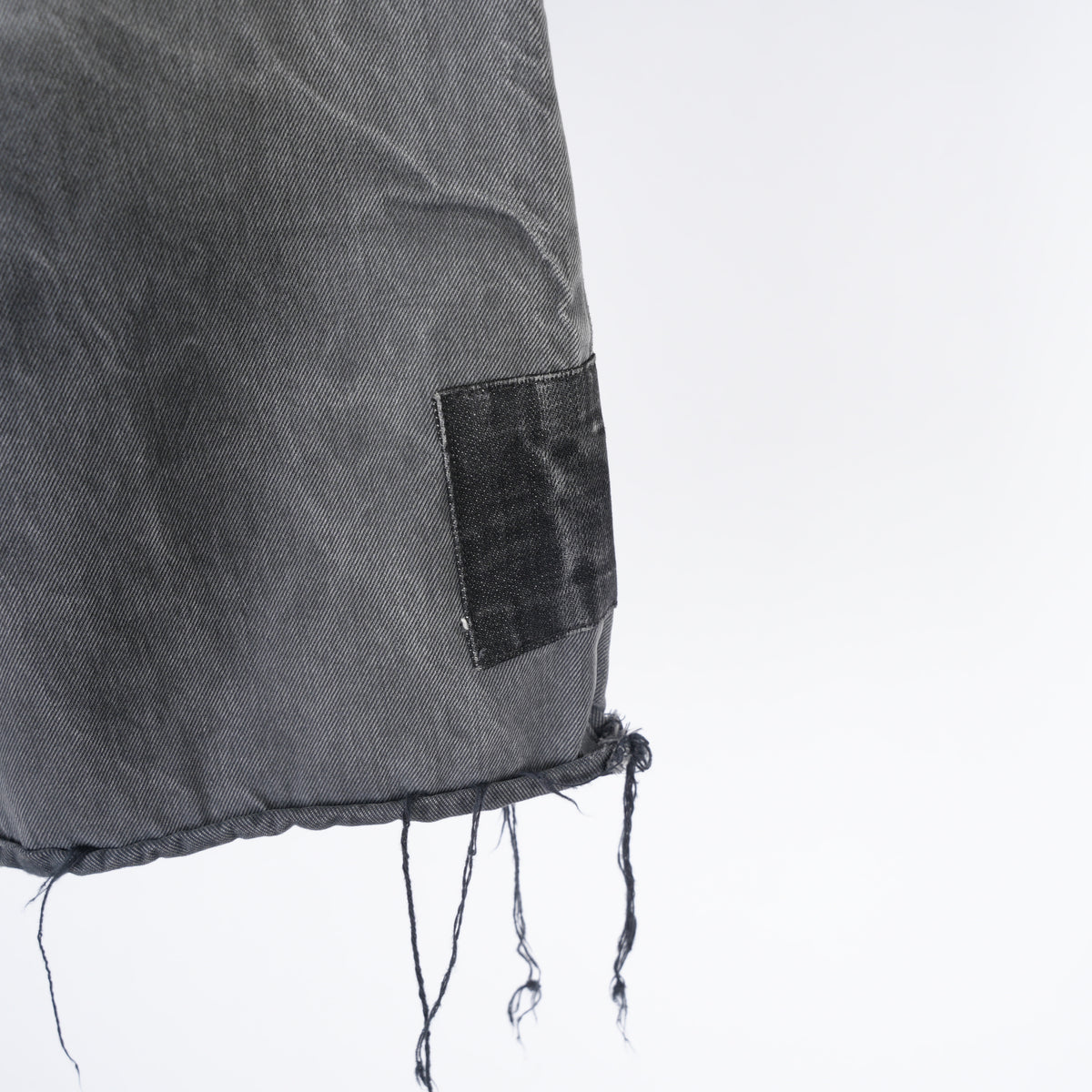 ANT/ANTI LABEL SHORTS
