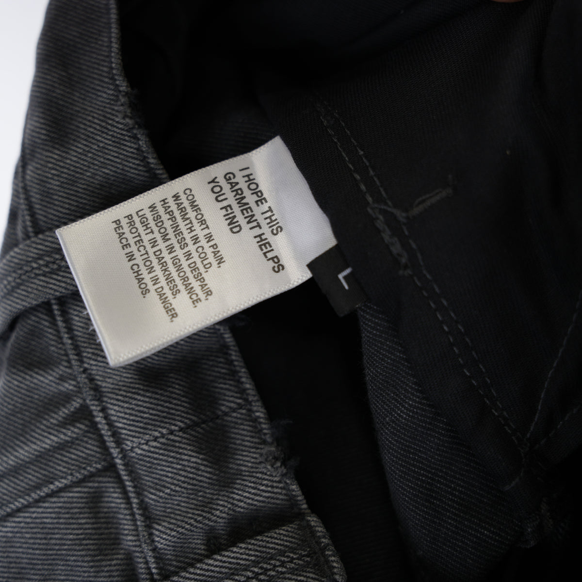 ANT/ANTI LABEL SHORTS