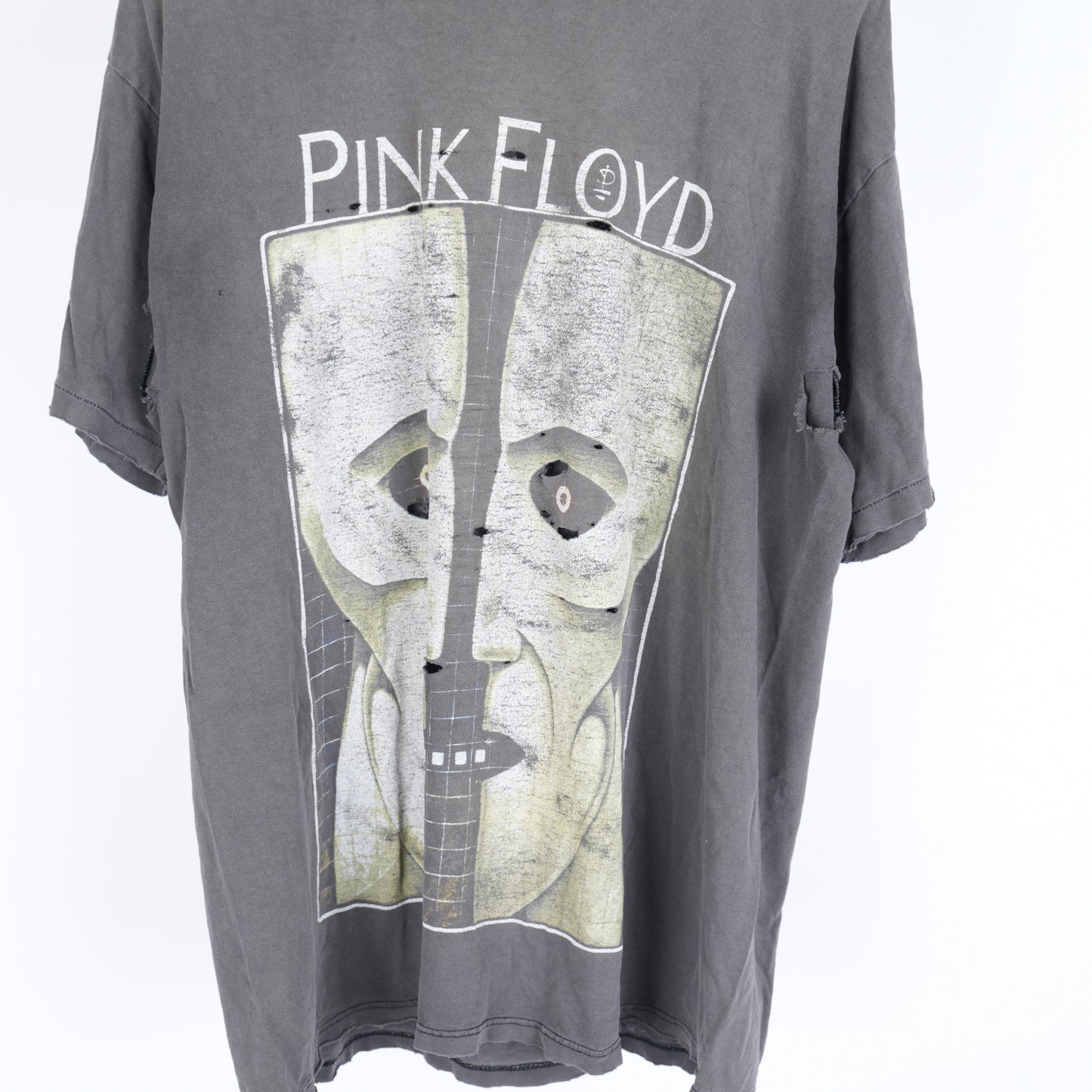 VINTAGE THRASHED PINK FLOYD TEE