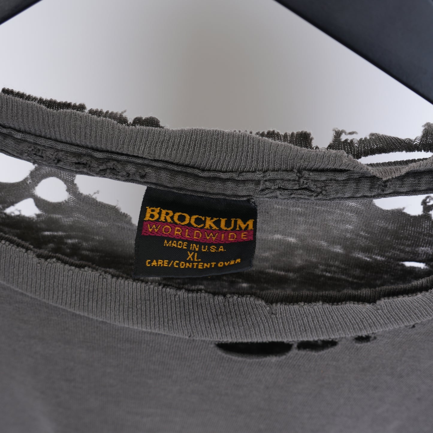 VINTAGE THRASHED PINK FLOYD TEE