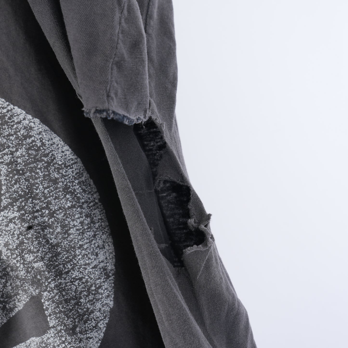 VINTAGE THRASHED PINK FLOYD TEE