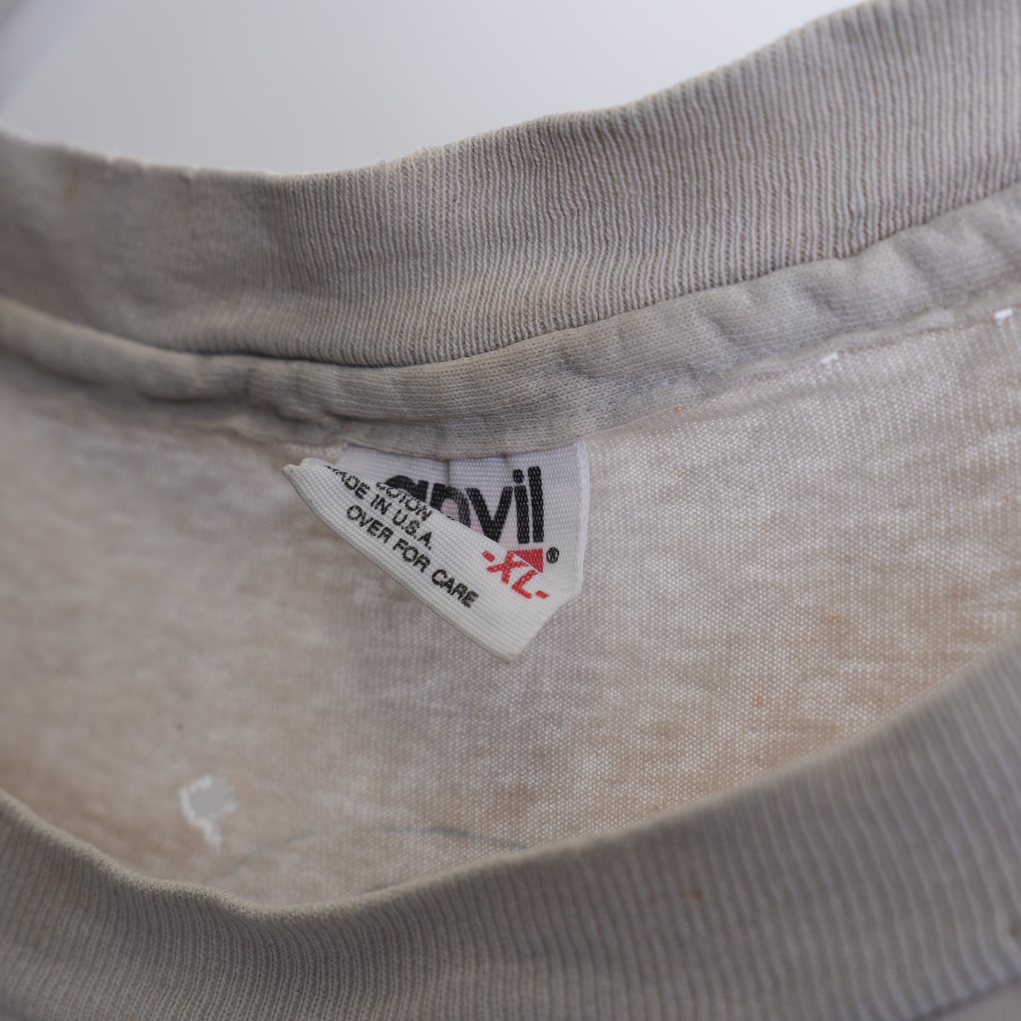 THRASHED WHITE MARLBORO COUNTRY TEE