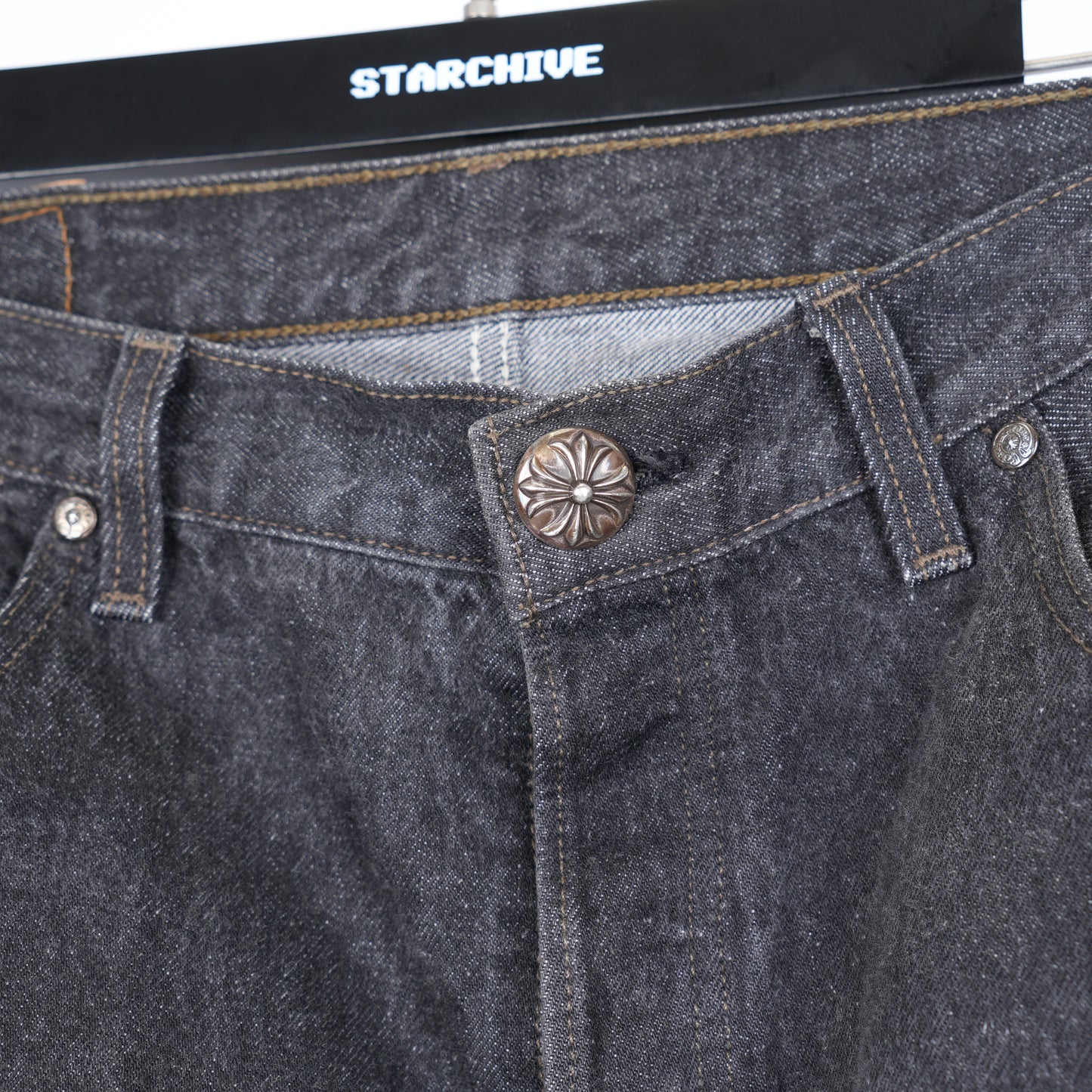 CHROME HEARTS BLACK CROSS PATCH 501 LEVI'S
