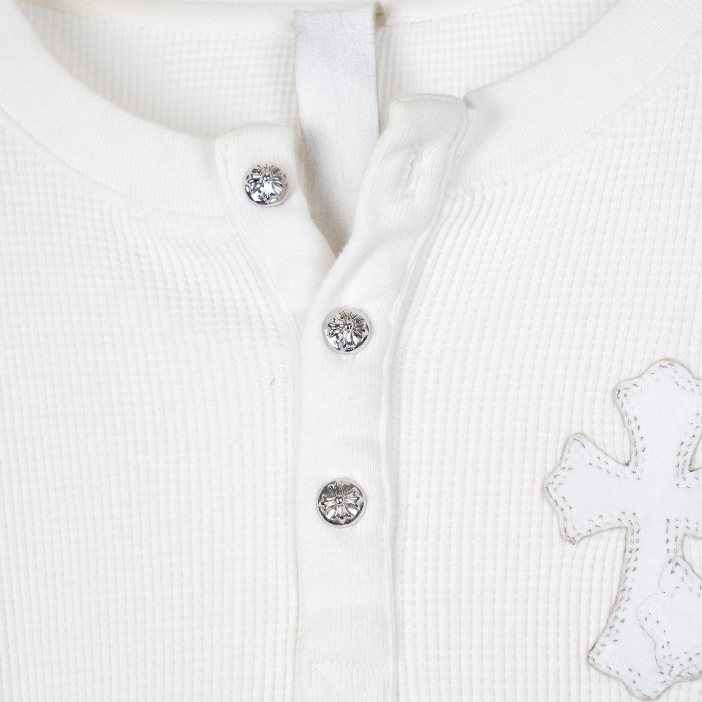 CHROME HEARTS WHITE CROSS PATCH HENLEY THERMAL LONG SLEEVE