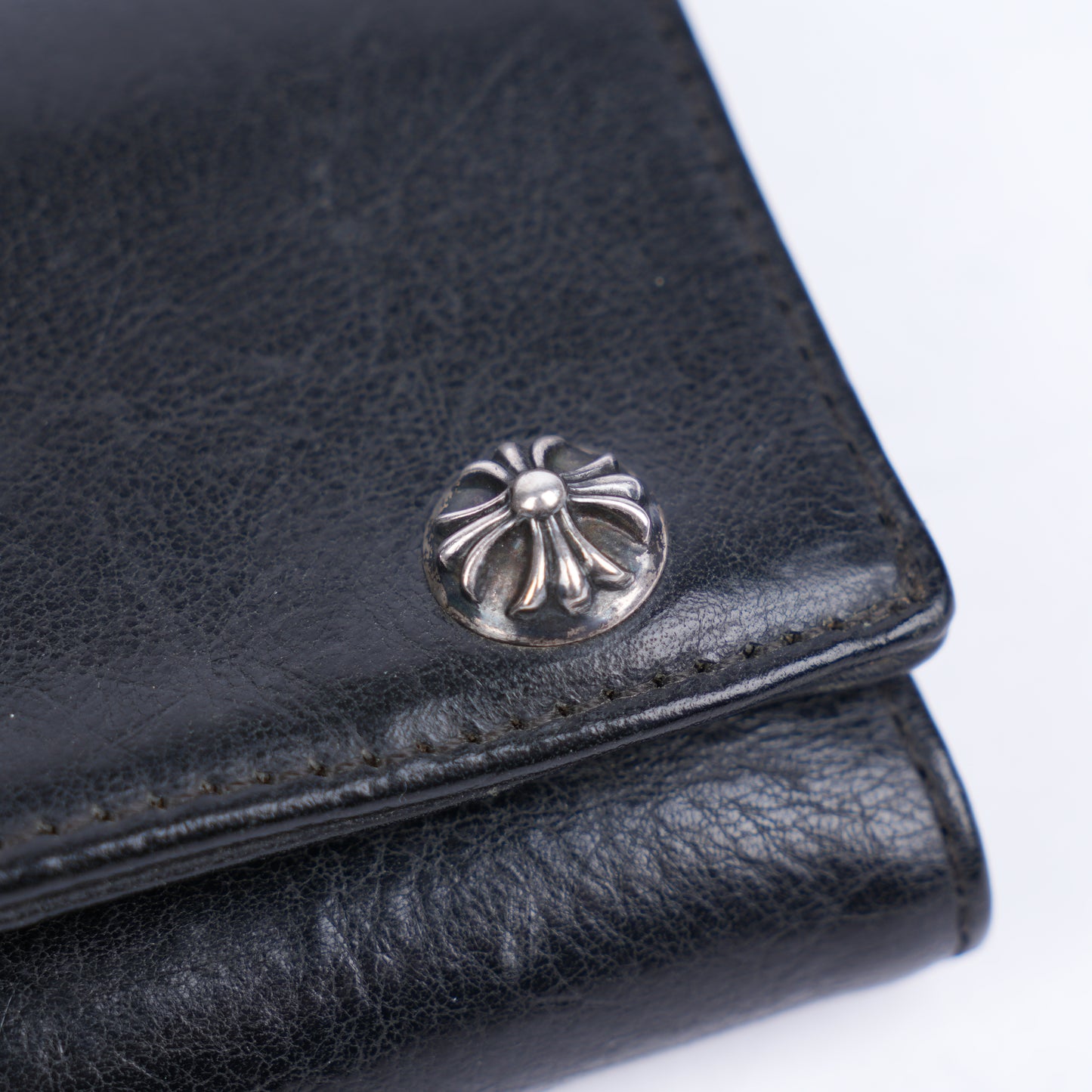 CHROME HEARTS BLACK CROSS PATCH SNAP WALLET