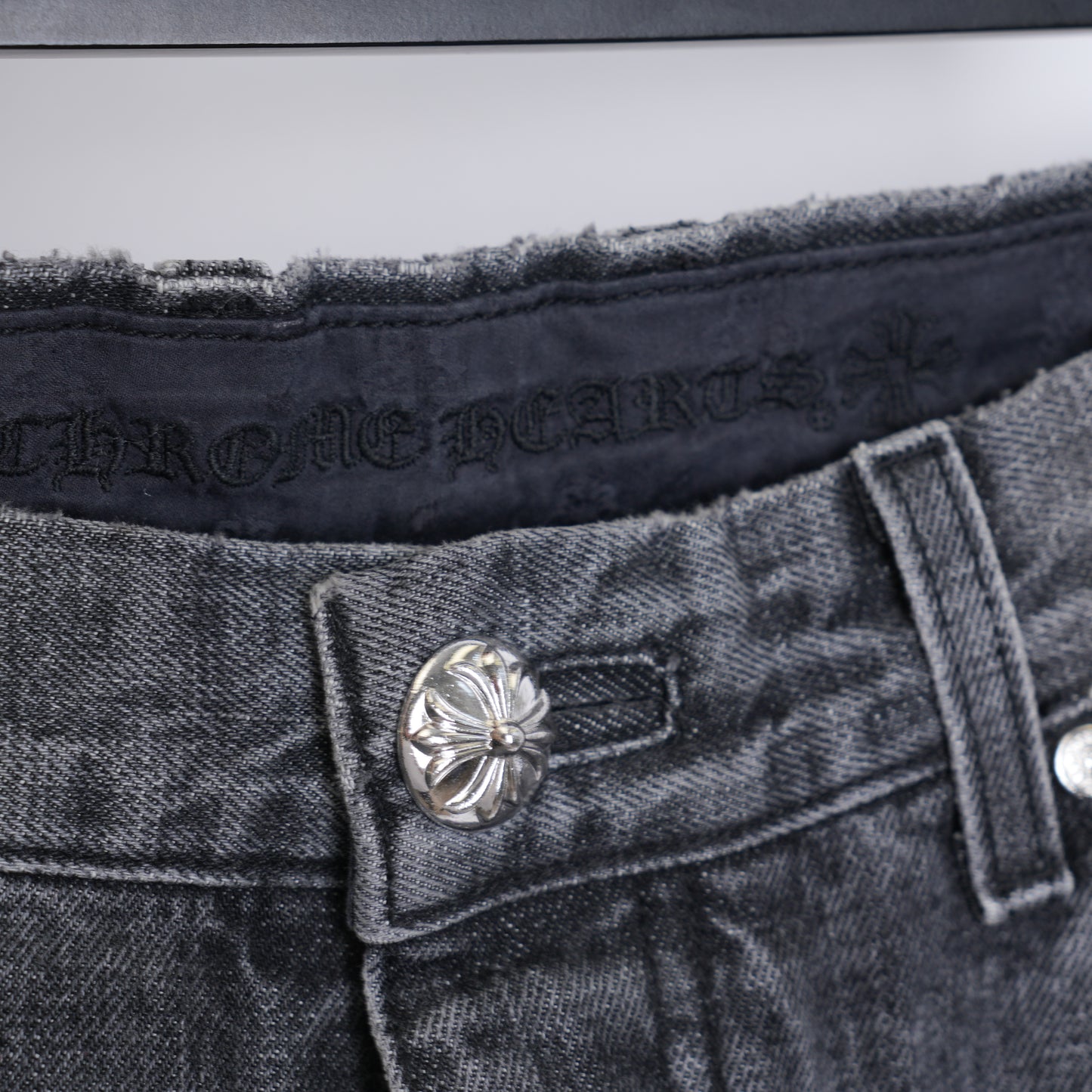 CHROME HEARTS DRAKE CLB RED/BLACK PATCH DENIM