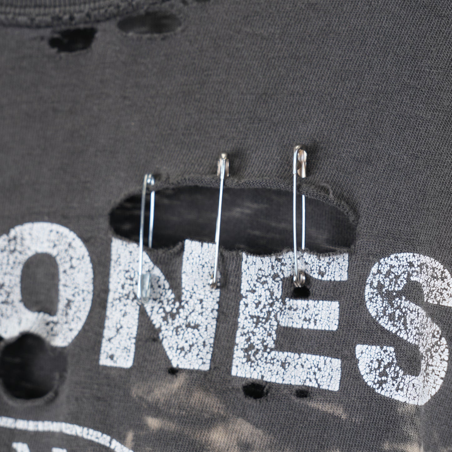 THRASHED RAMONES VINTAGE T-SHIRT