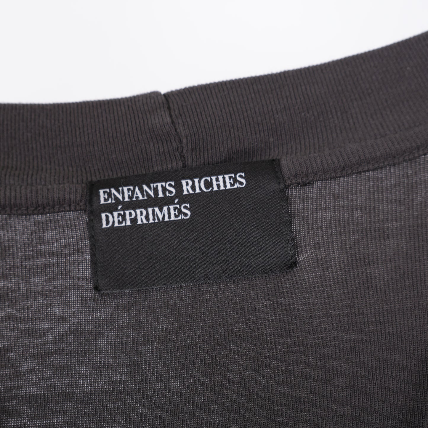 ERD BERLIN DISCO CROPPED MOCKNECK TEE