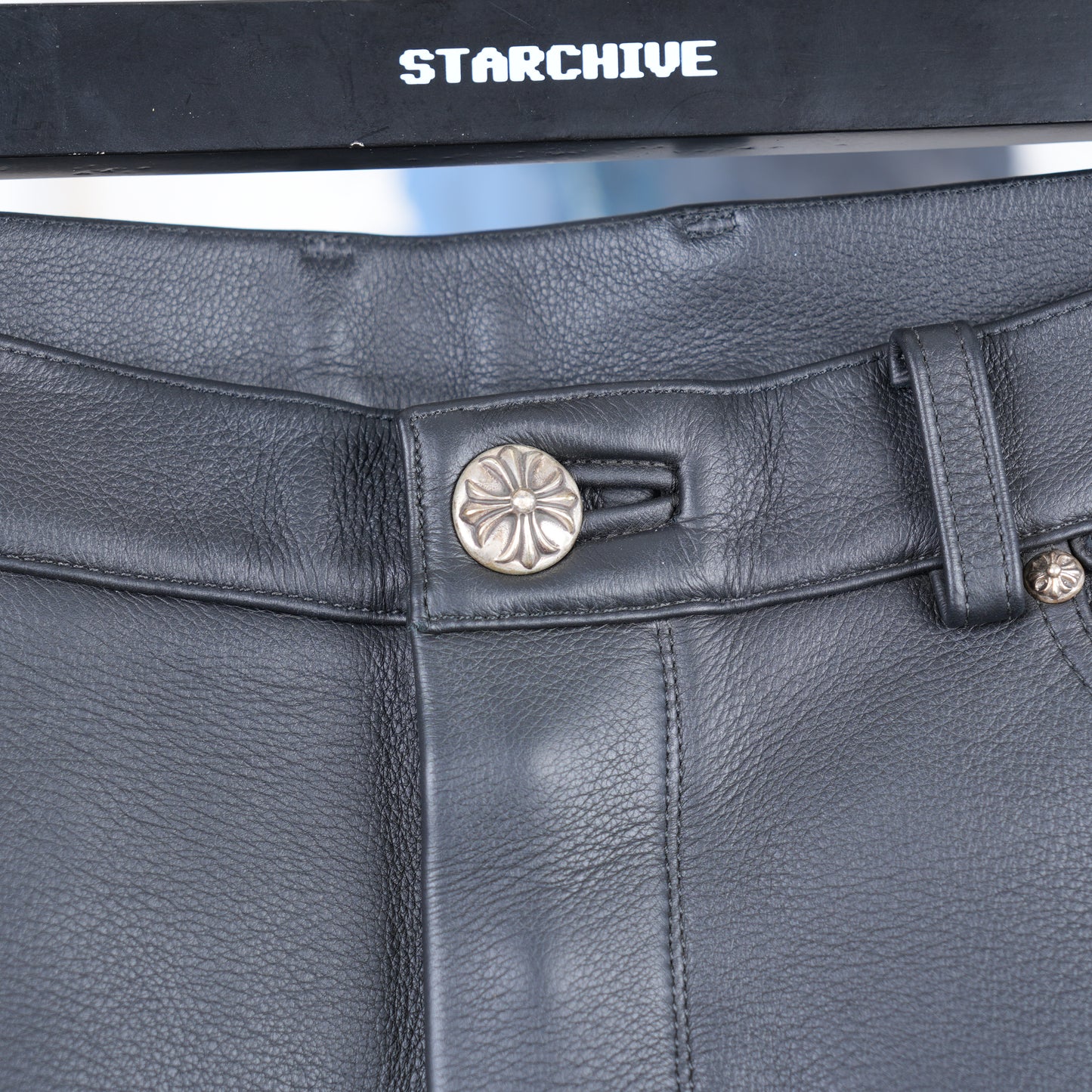 CHROME HEARTS HEAVY BLACK LEATHER FLEUR KNEE PANTS