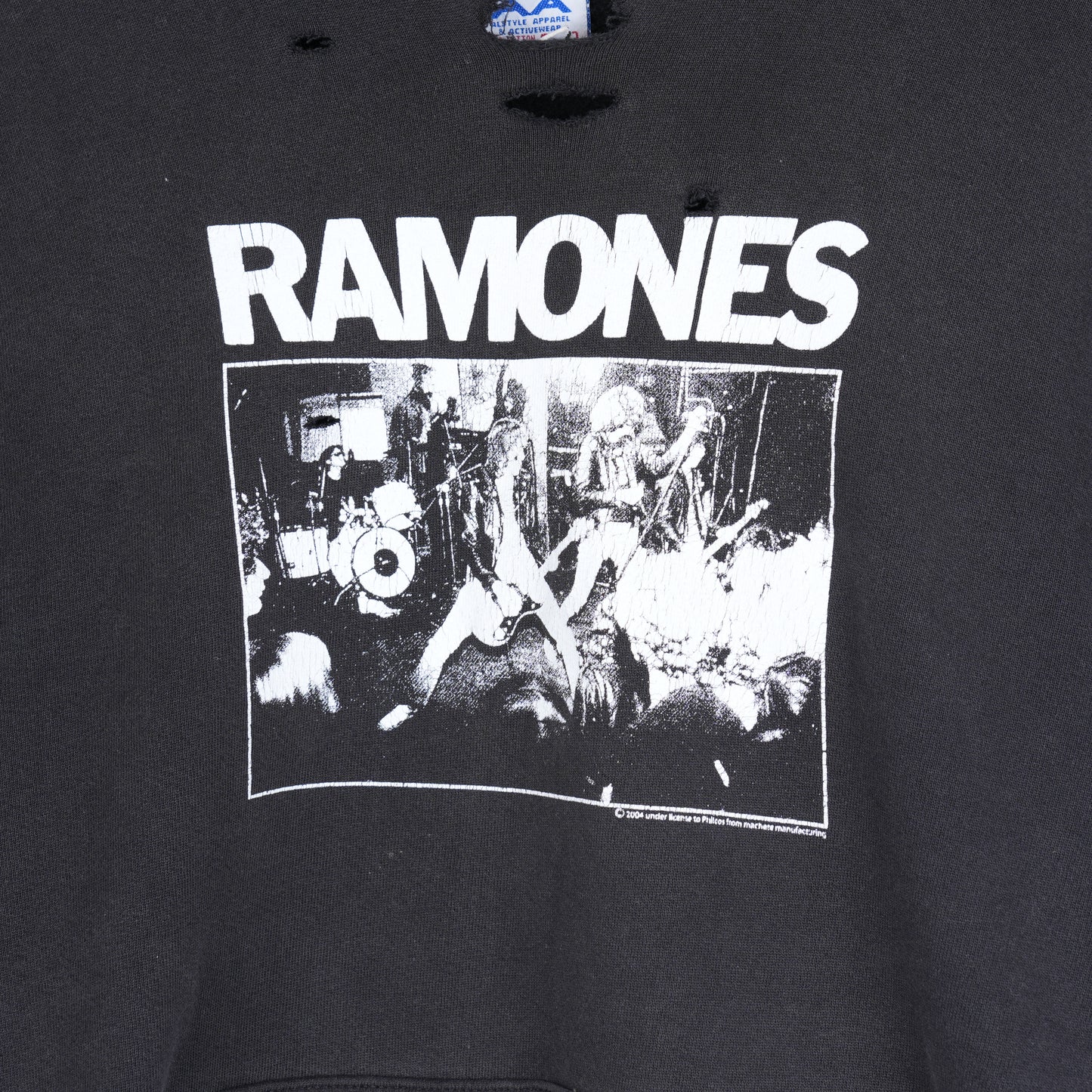 VINTAGE RAMONES THRASHED HOODIE