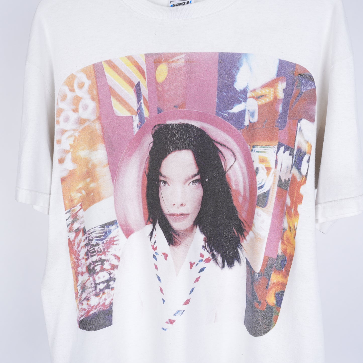 VINTAGE 90'S FADED BJORK POST ALBUM TEE