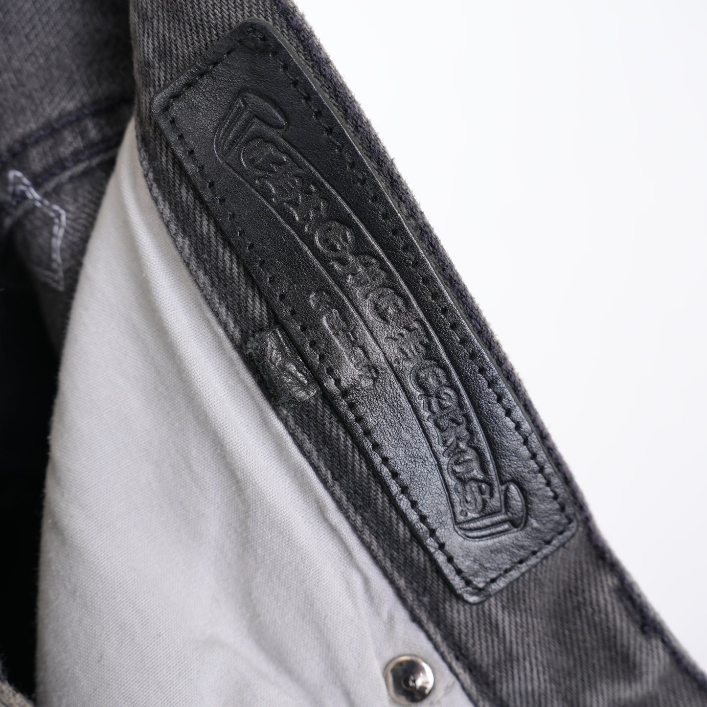 CHROME HEARTS GREY WASH WHITE PATCH LEVIS 501 DENIM