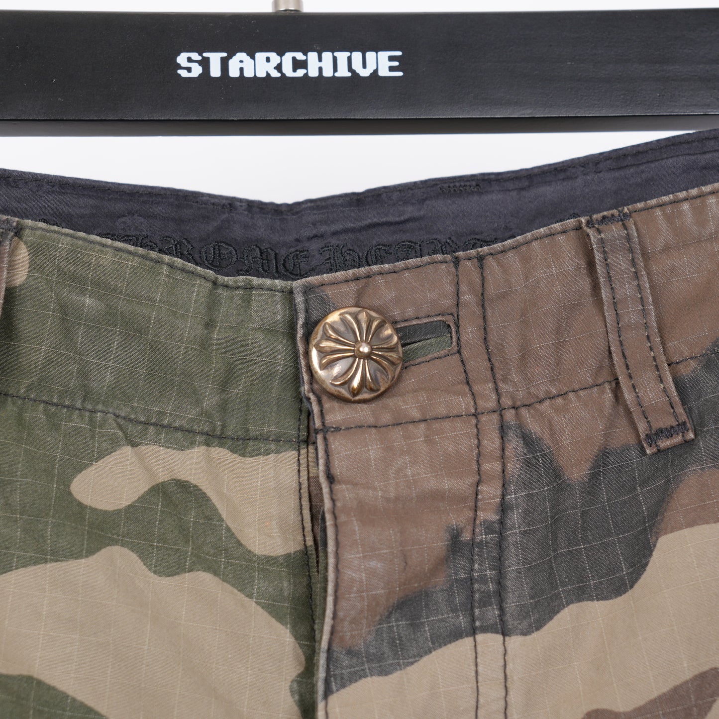 CHROME HEARTS DEVIL DOG CAMO CARGO SHORTS