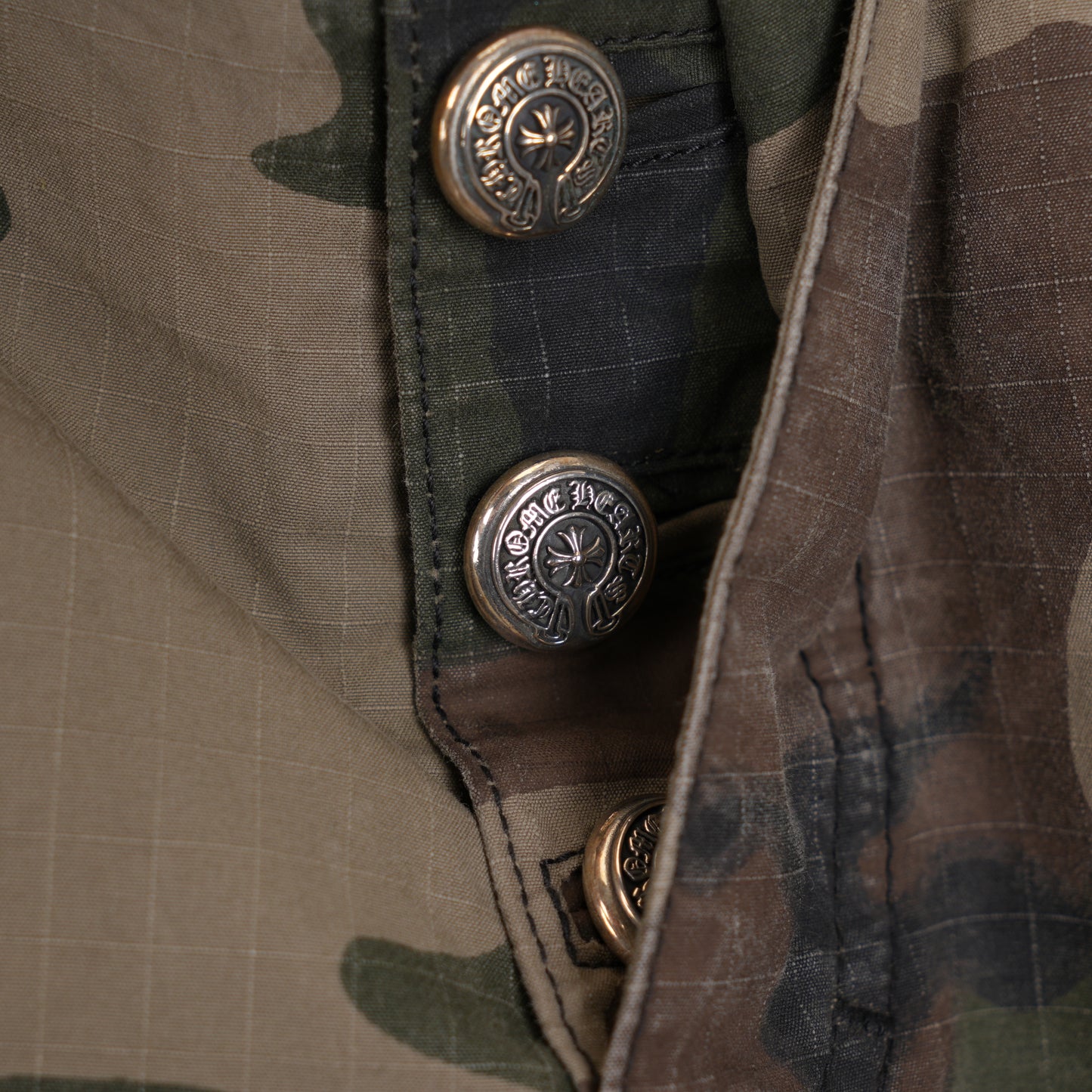 CHROME HEARTS DEVIL DOG CAMO CARGO SHORTS