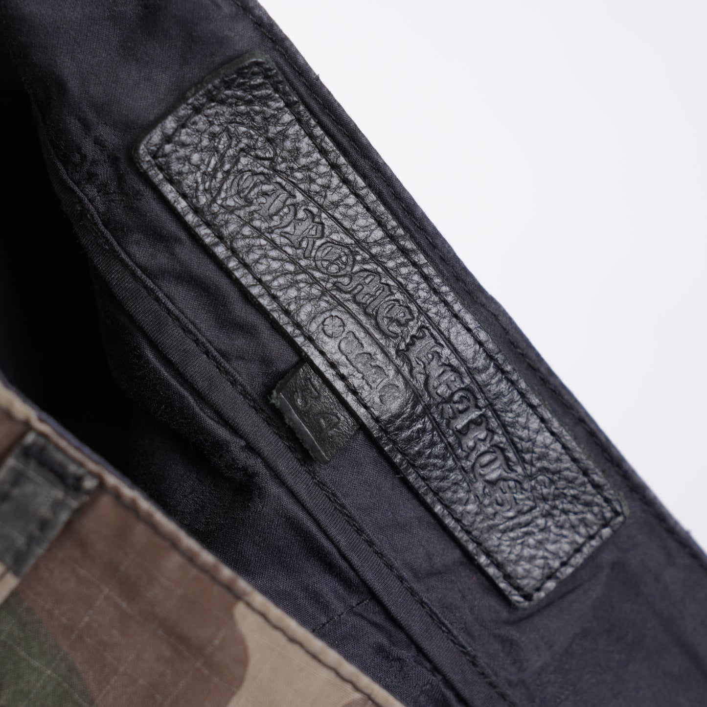 CHROME HEARTS DEVIL DOG CAMO CARGO SHORTS