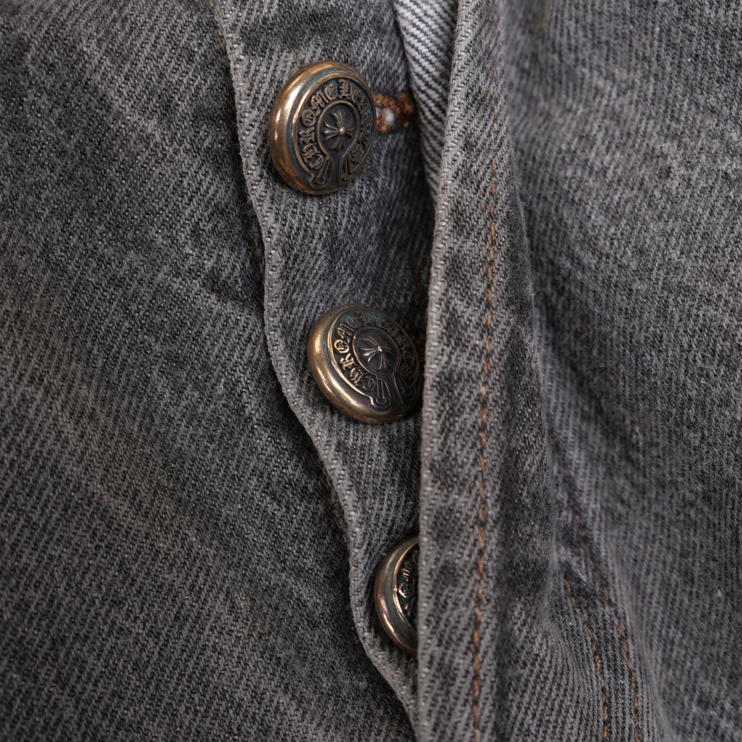 CHROME HEARTS BLACK CROSS PATCH 501 GREY LEVI'S DENIM