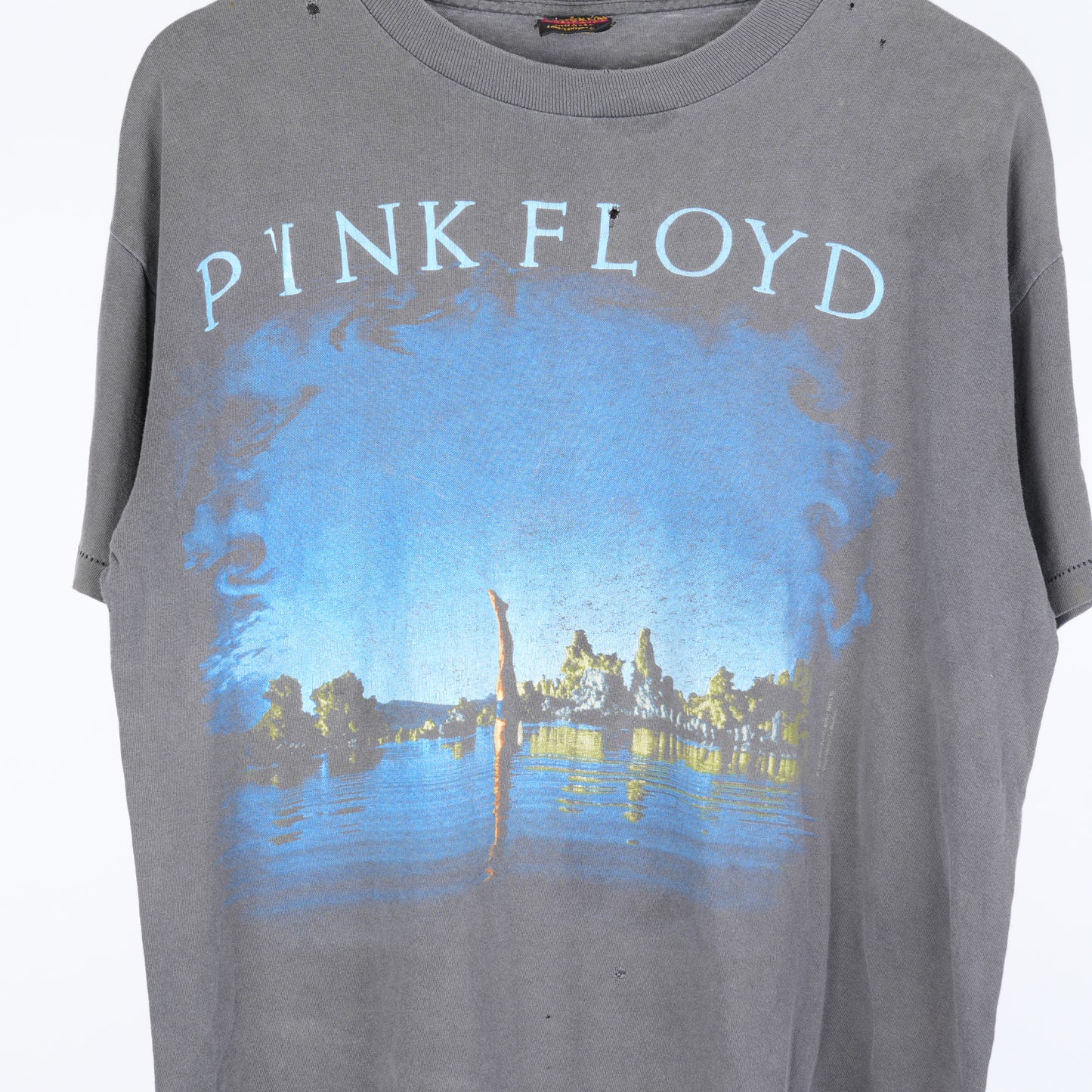 VINTAGE FADED PINK FLOYD TEE