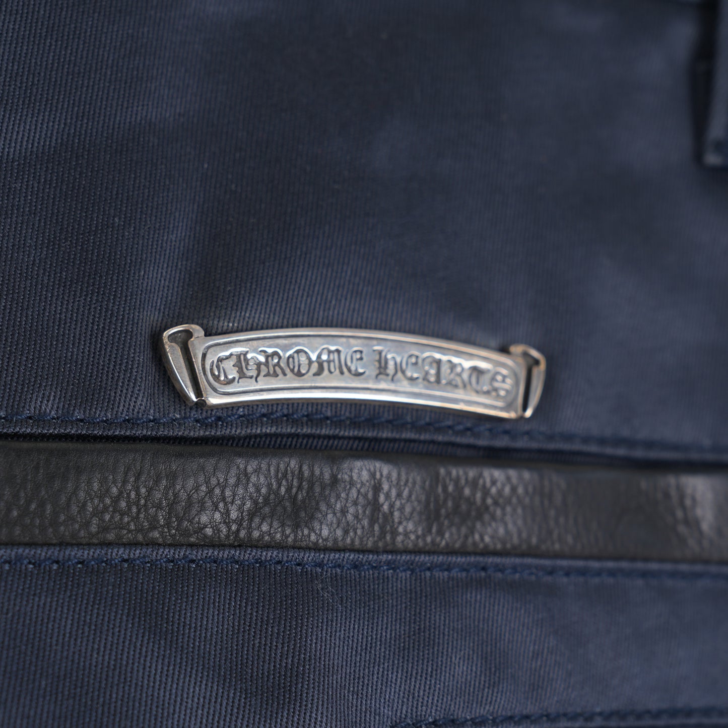 CHROME HEARTS NAVY CROSS PATCH CHINOS