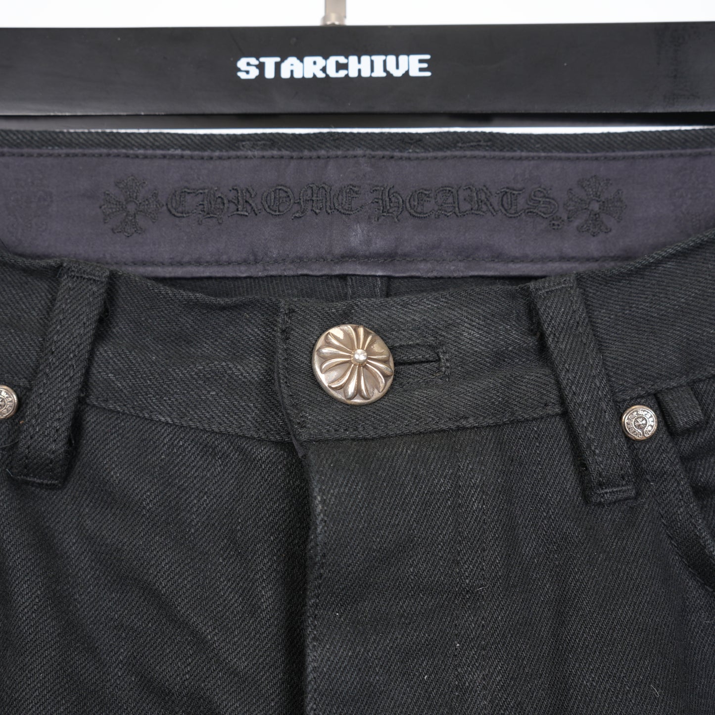 CHROME HEARTS FLEUR KNEE BLACK DENIM