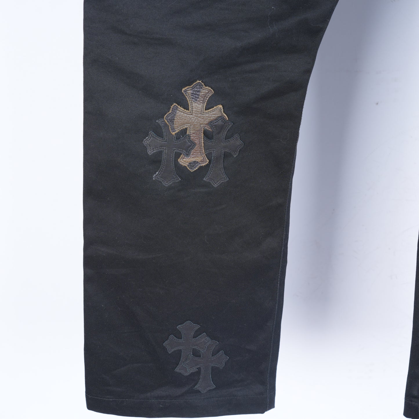 CHROME HEARTS BLACK CAMO CHINO PANTS