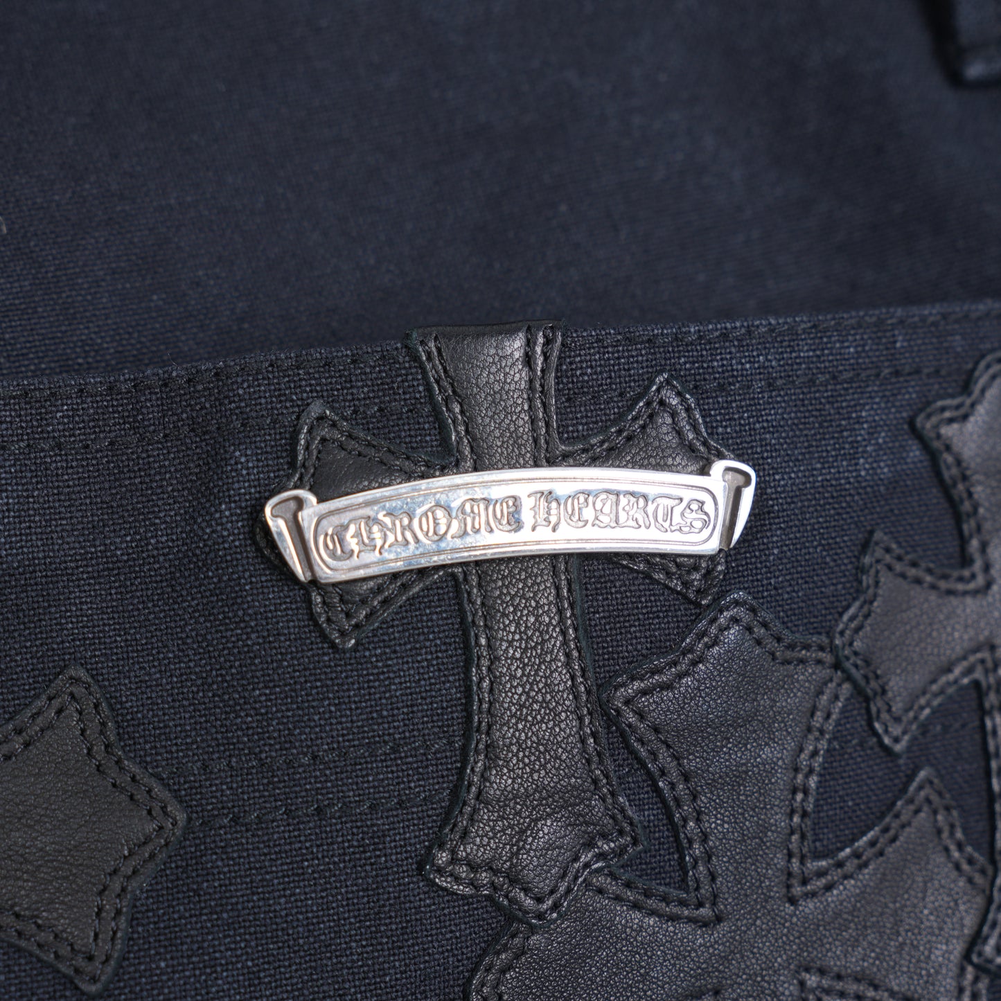 BLACK CARPENTER PATCH SHORTS