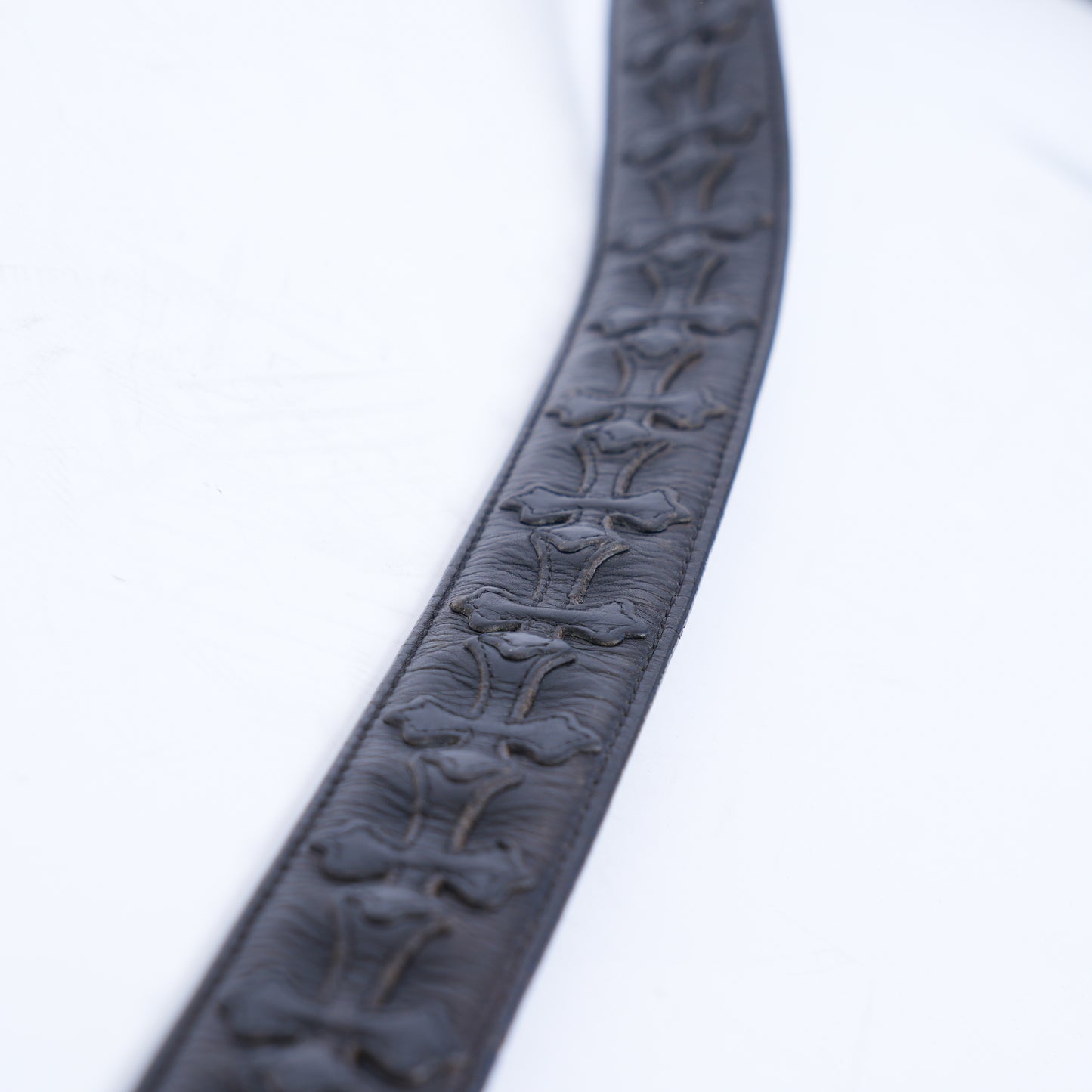 VINTAGE BLACK CROSS PATCH STRAP