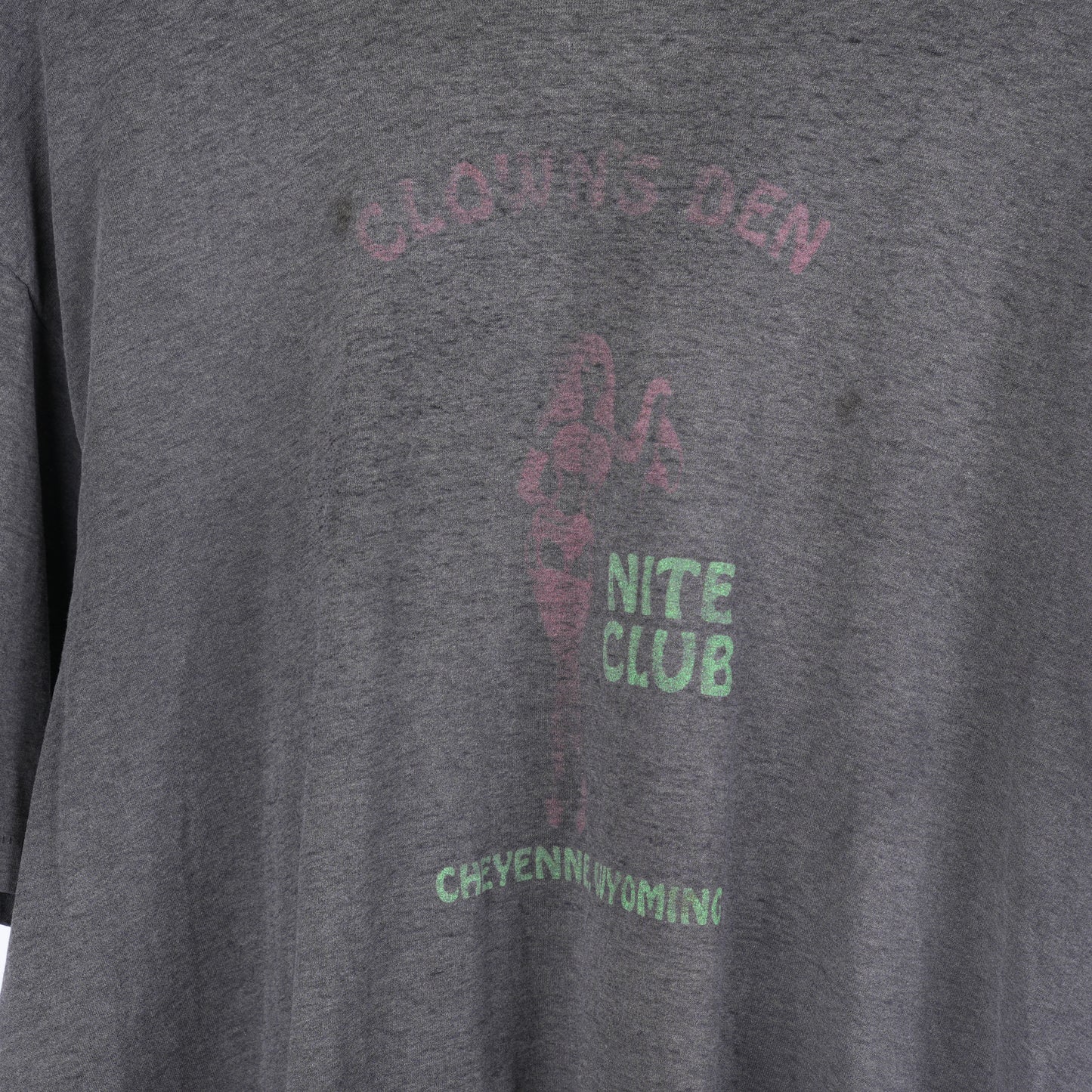 VINTAGE CLOWN'S DEN NIGHTCLUB CHEYENNE WYOMING FADED STRIPPER T-SHIRT