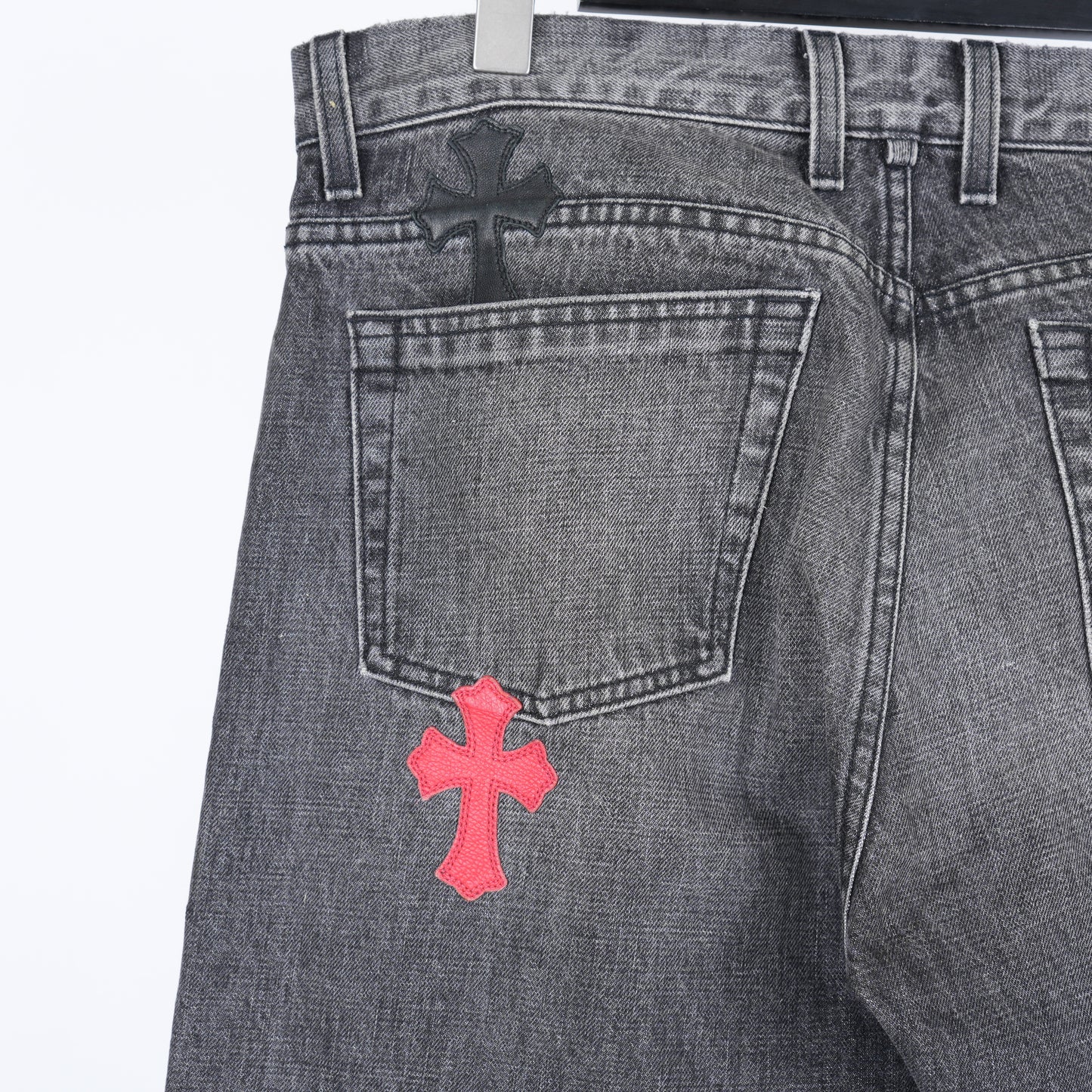 CHROME HEARTS RED AND BLACK CROSS PATCH DRAKE DENIM