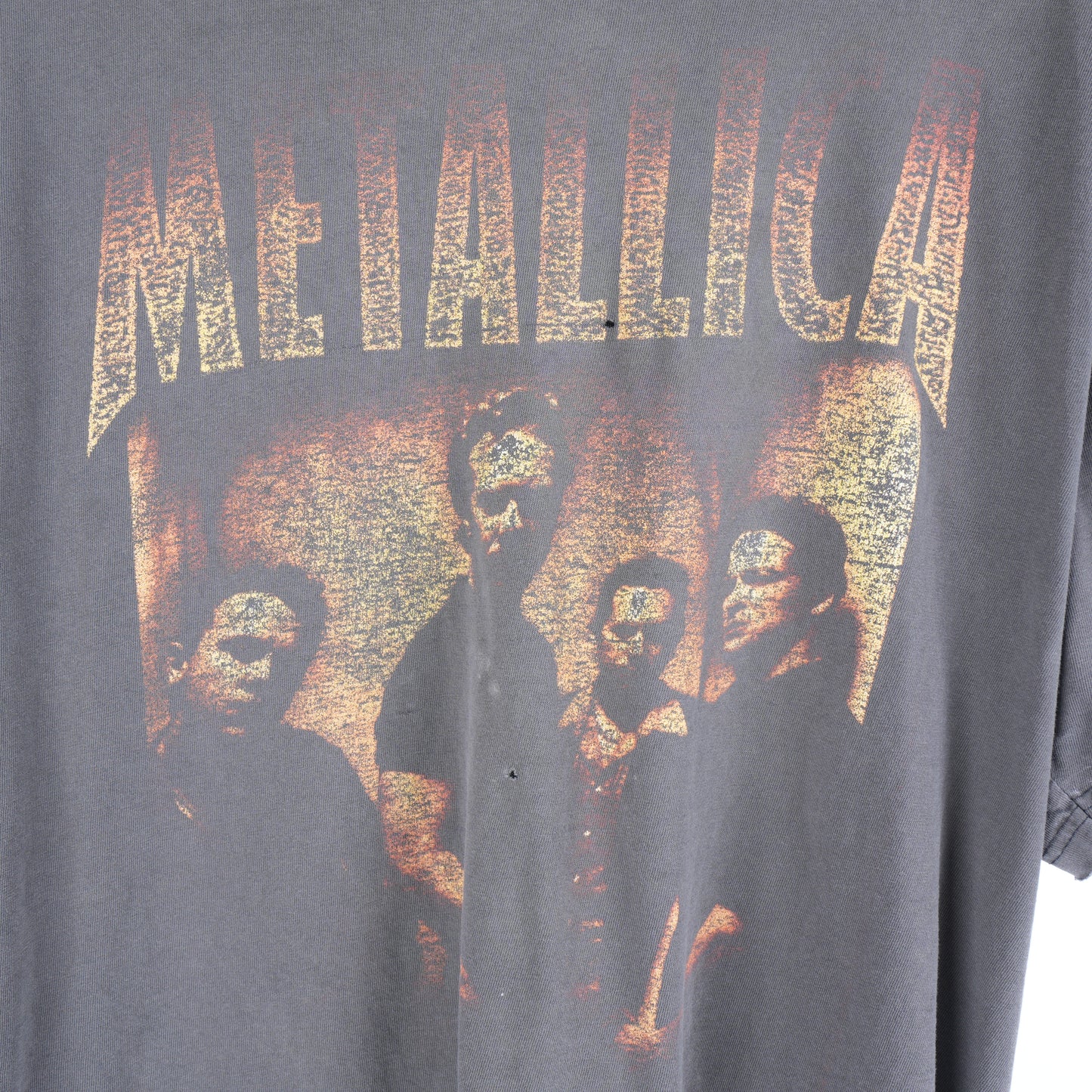 DISSTRESSED METALLICA TEE