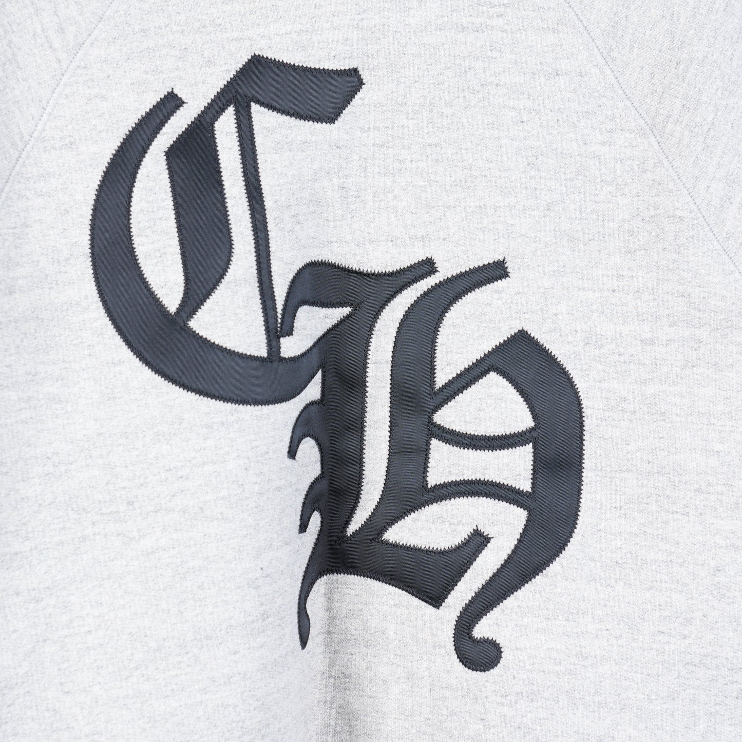 CH CEMETERY BLACK PATCH HEATHER GREY CREWNECK