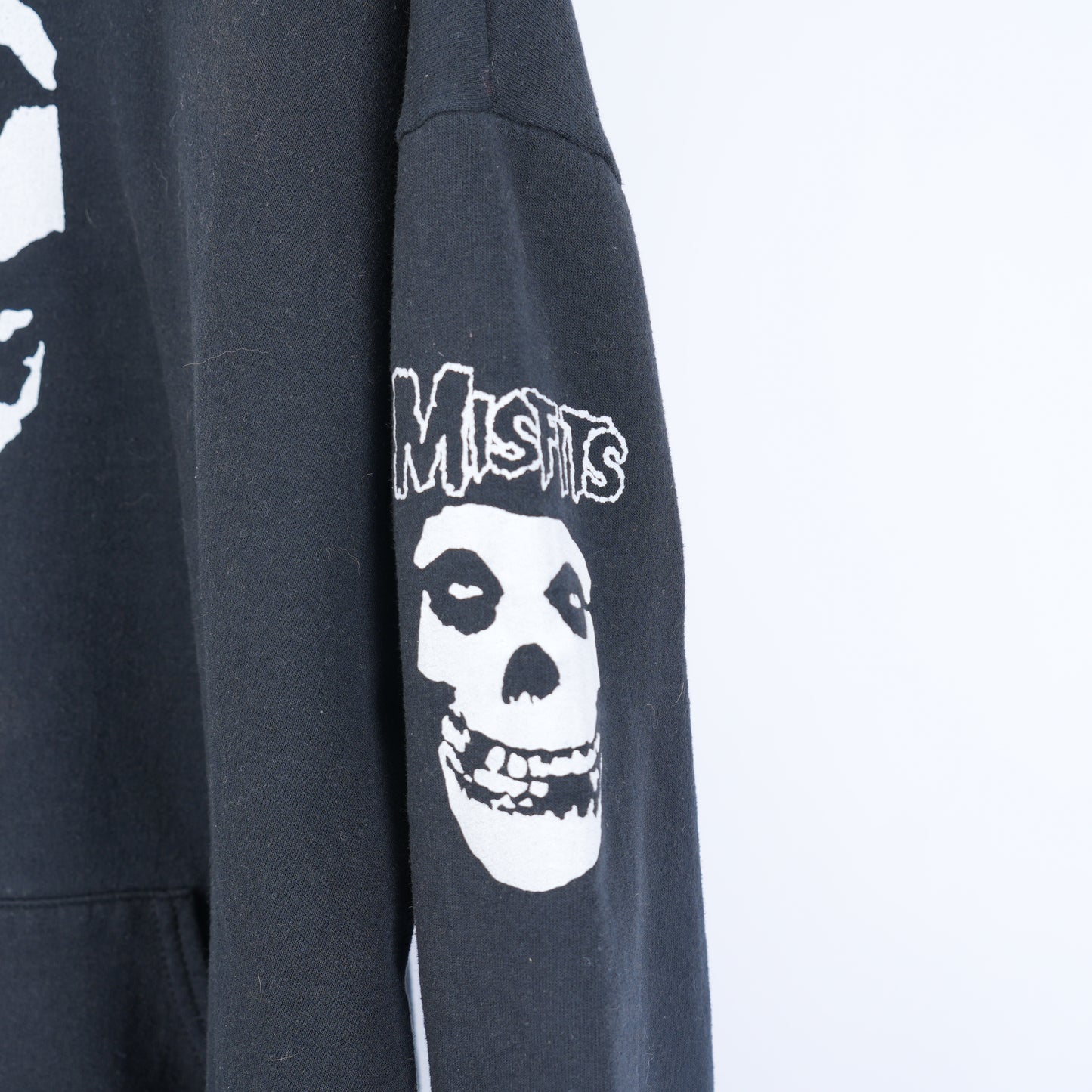 VINTAGE MISFITS SKULL BLACK HOODIE