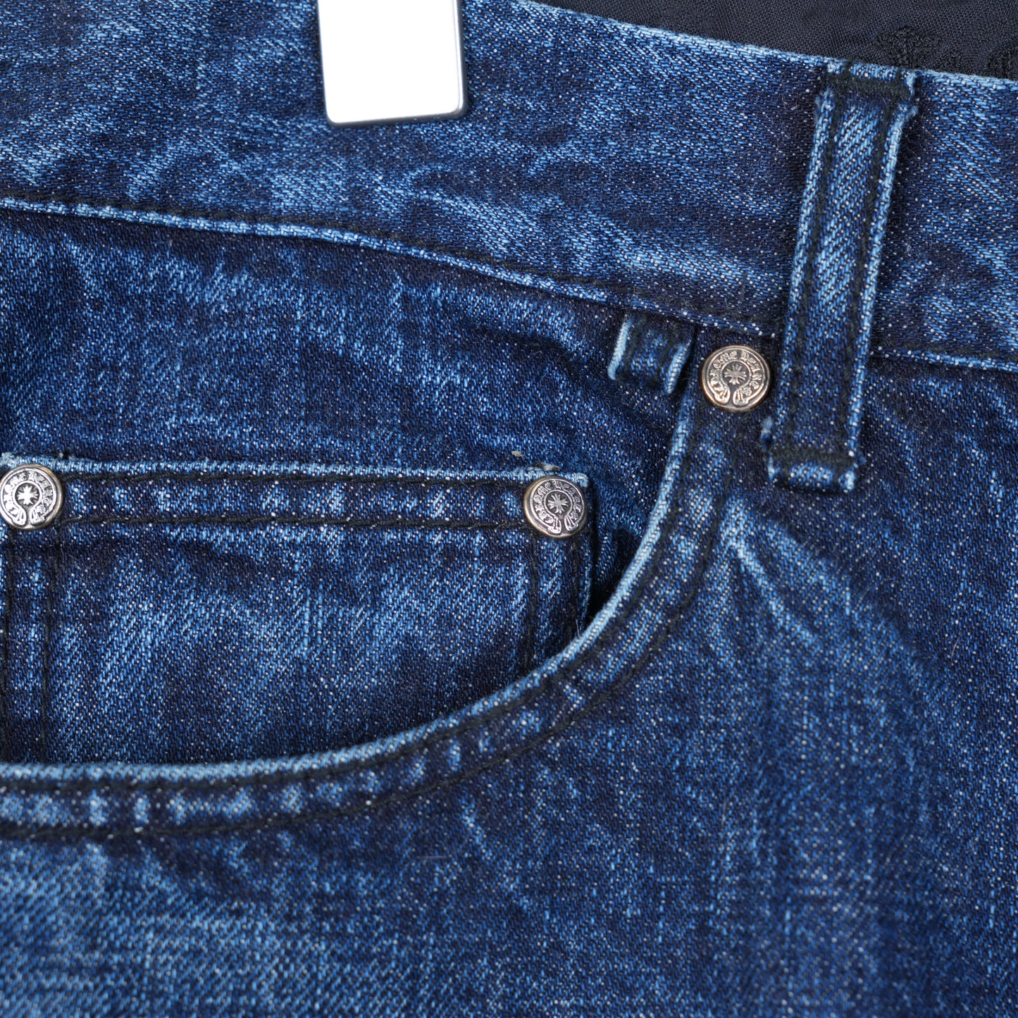 CHROME HEARTS BROWN AND WHITE PATCH FLEUR KNEE DENIM