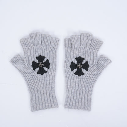 CHROME HEARTS GREY CROSS GLOVES