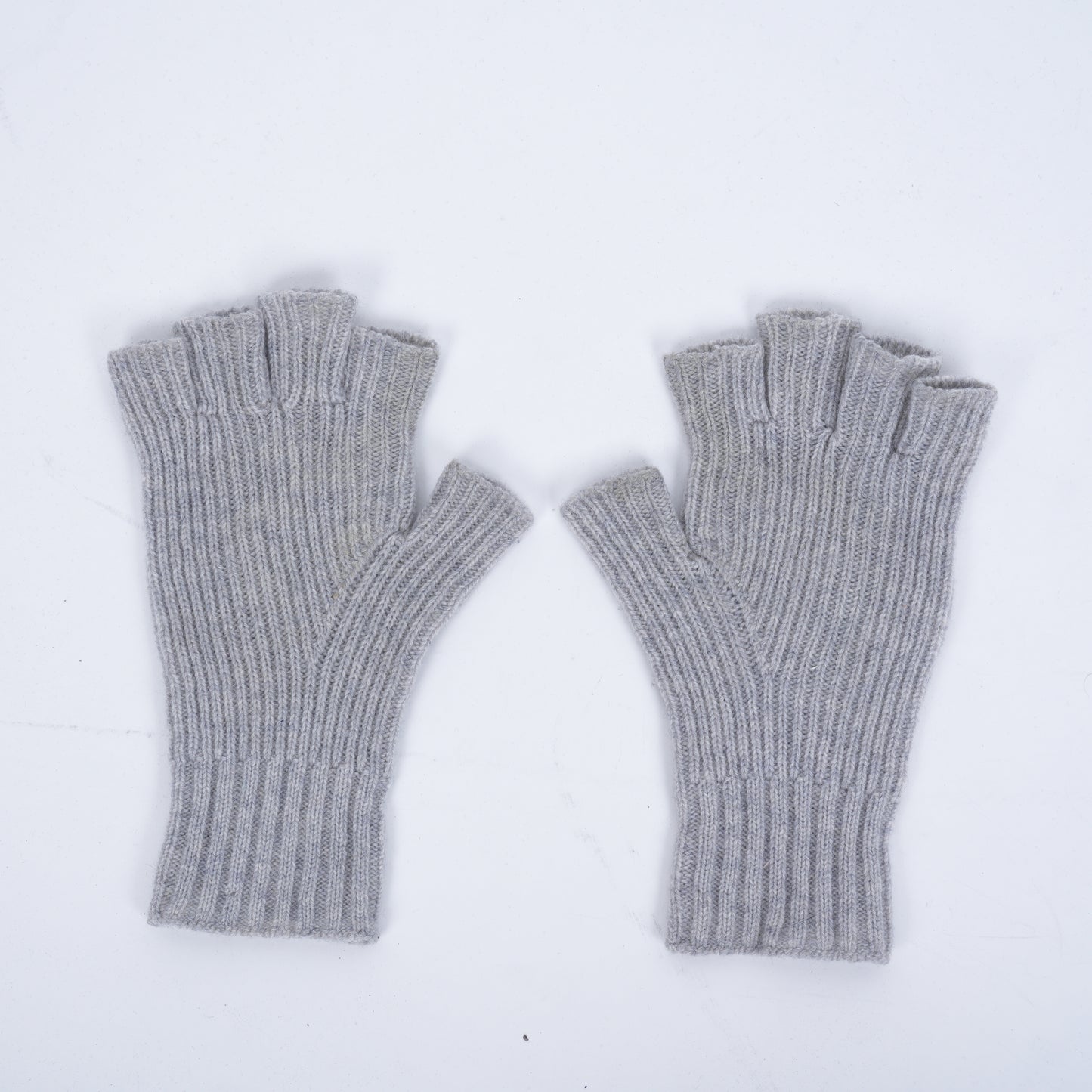 CHROME HEARTS GREY CROSS GLOVES