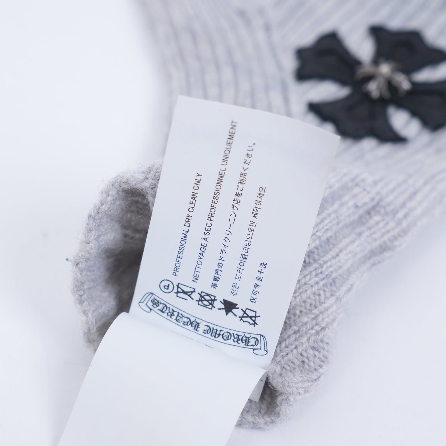 CHROME HEARTS GREY CROSS GLOVES