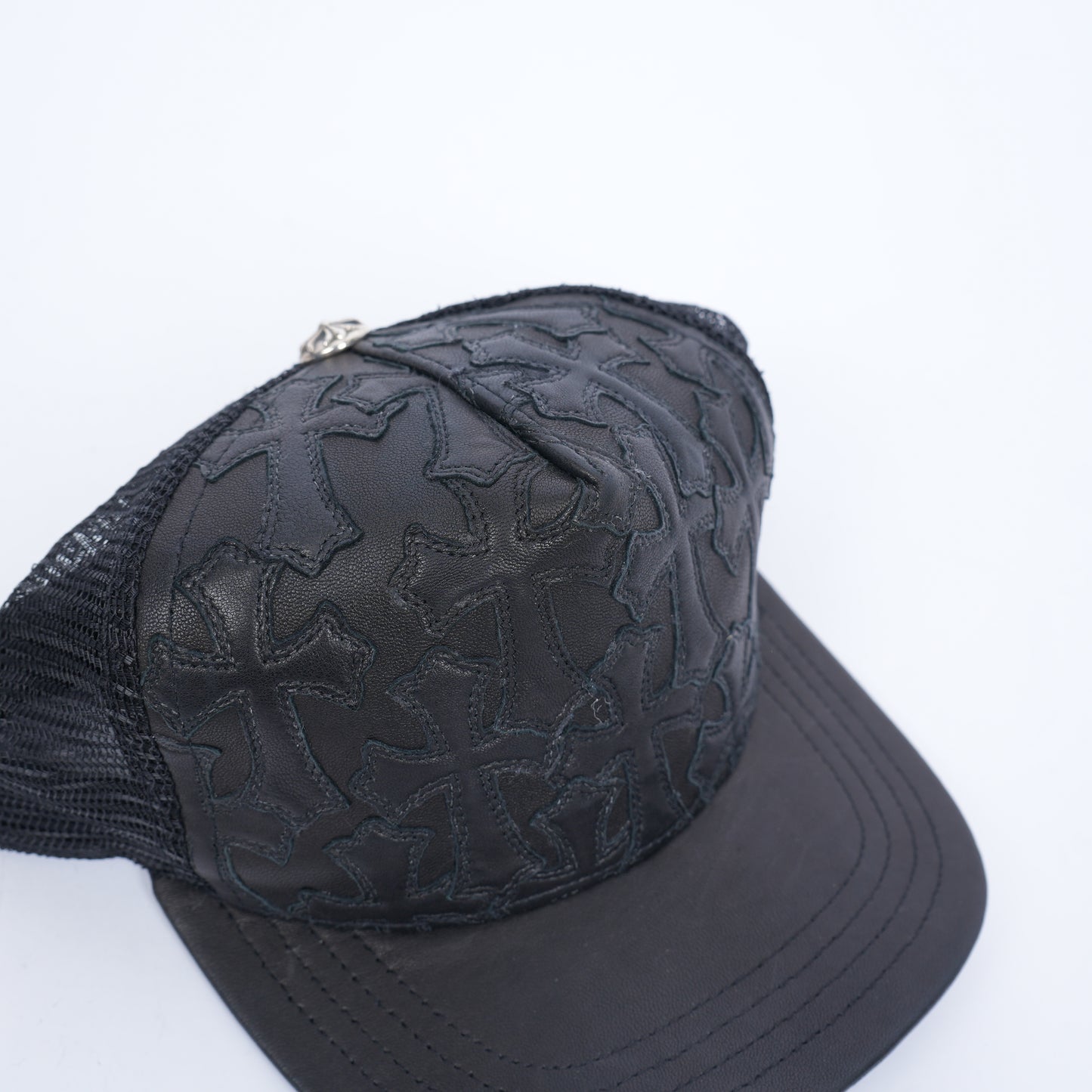 CHROME HEARTS BLACK ON BLACK CEMETERY CROSS HAT