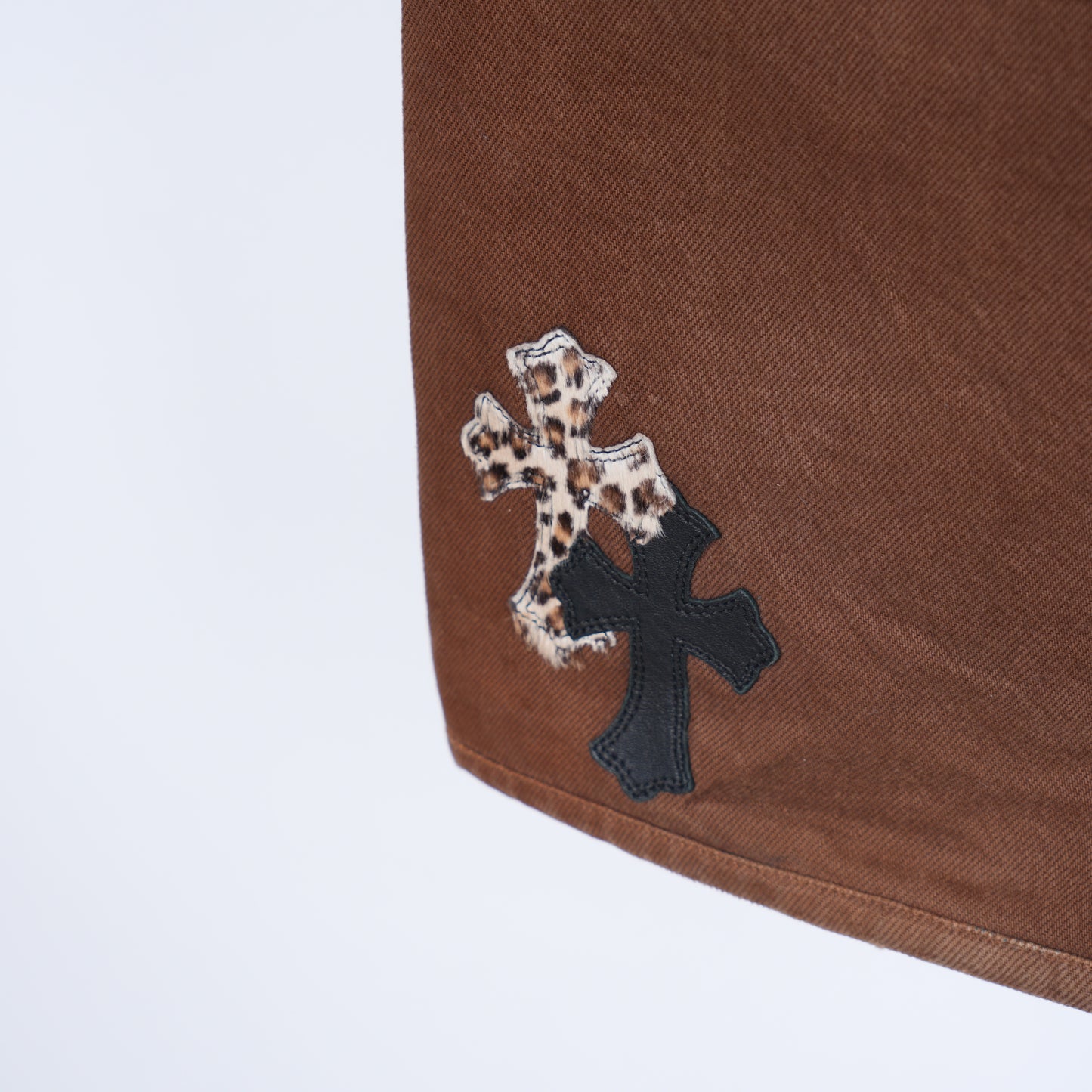 BROWN NYFW LEVI JEANS