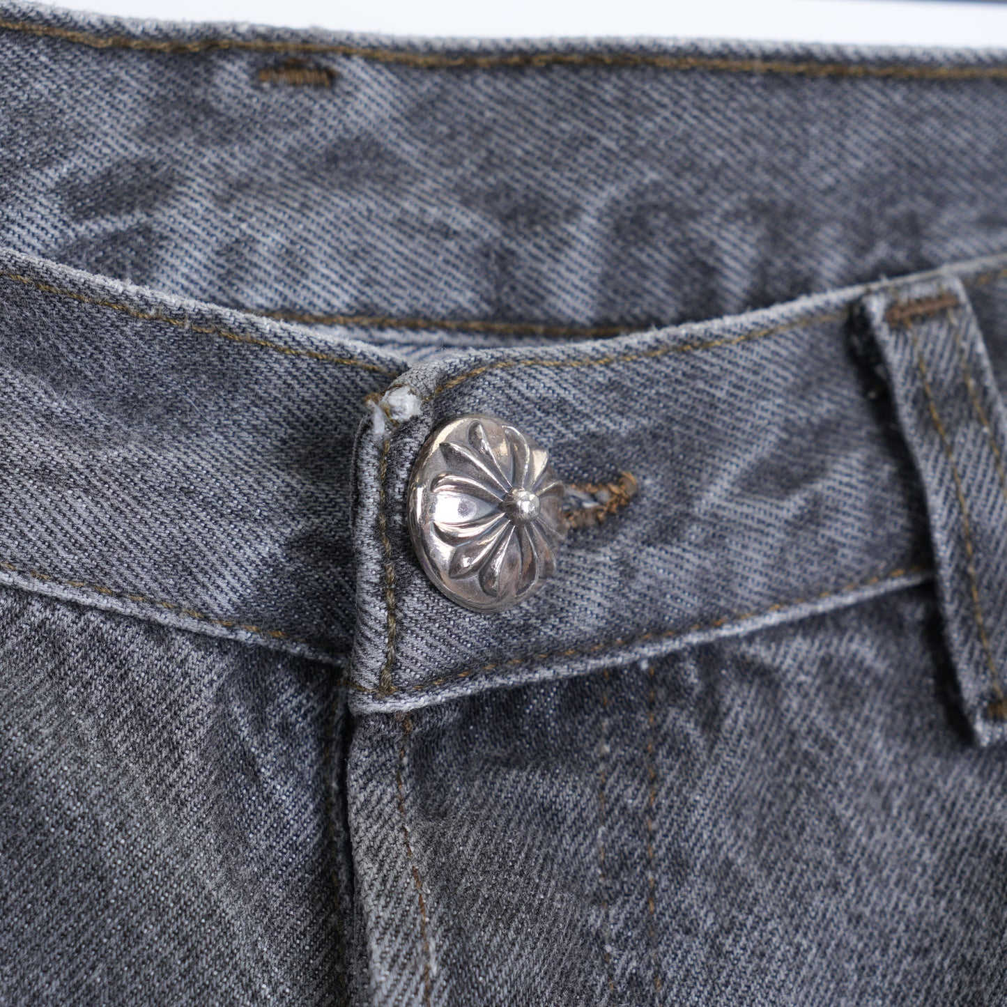 CHROME HEARTS ST BARTH EXCLUSIVE PURPLE CROSS PATCH 501 LEVI