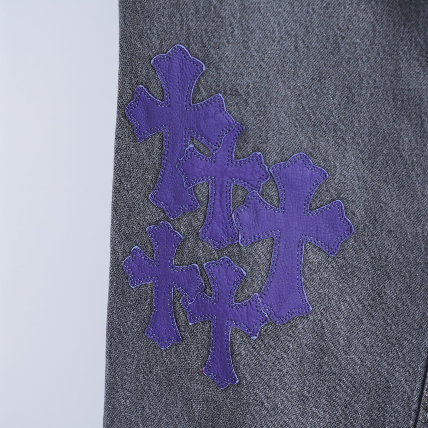 CHROME HEARTS ST BARTH EXCLUSIVE PURPLE CROSS PATCH 501 LEVI