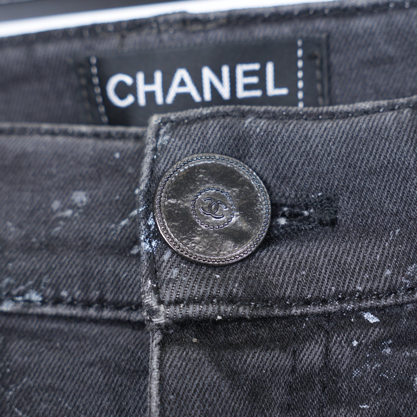 CHANEL SKINNY JEANS