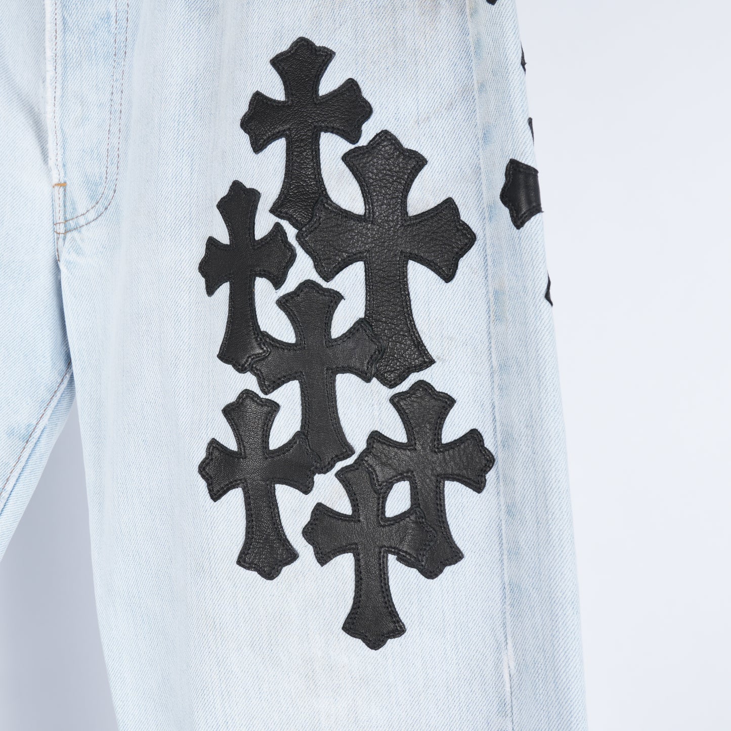 CHROME HEARTS BLACK PATCH LIGHT WASH LEVIS DENIM