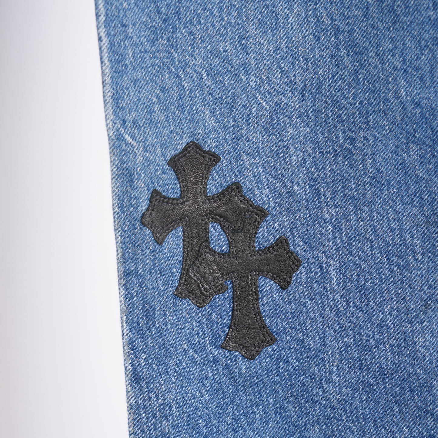 CHROME HEARTS BLACK PATCH BLUE WASH LEVIS