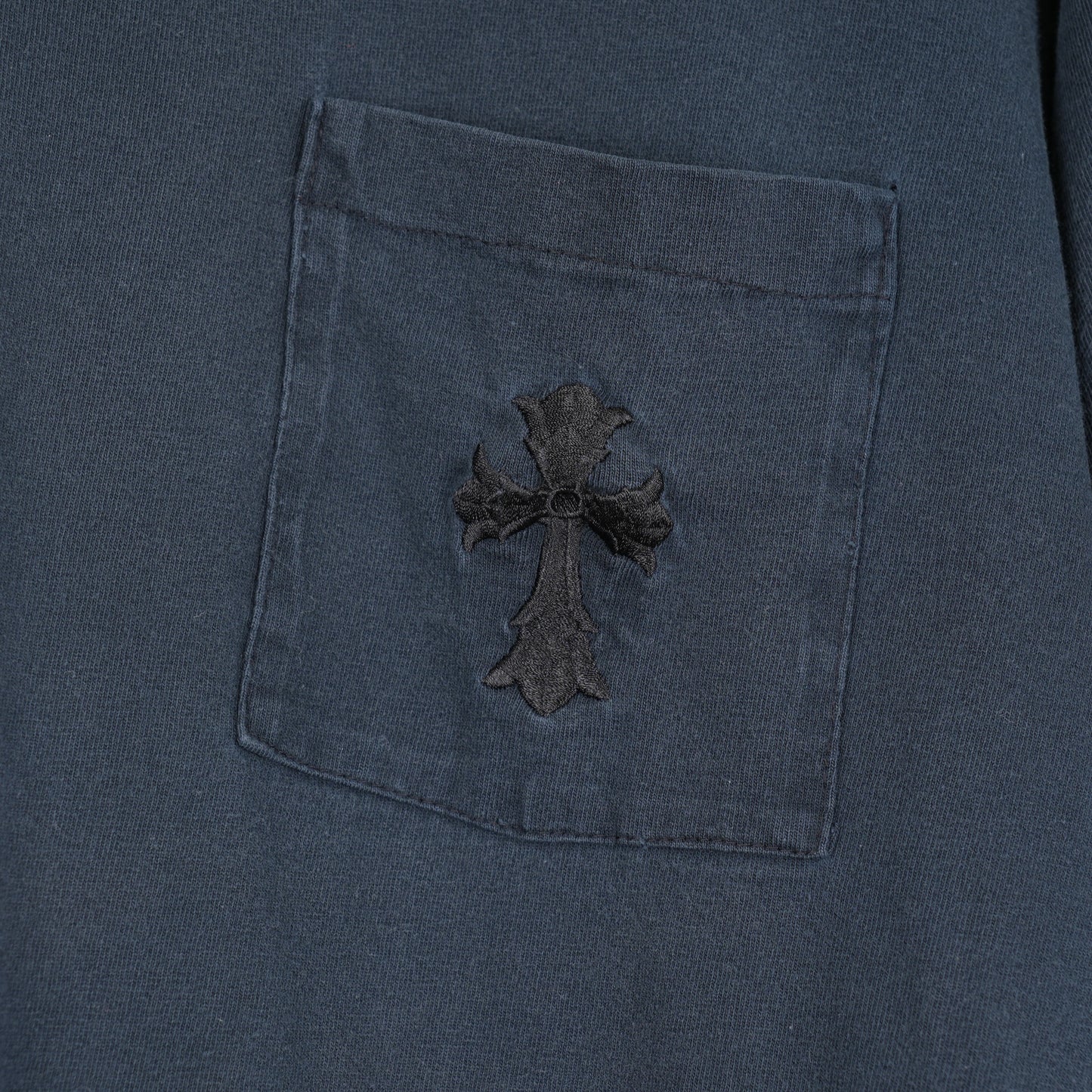 CHROME HEARTS VINTAGE EMBROIDERED CROSS POCKET TEE