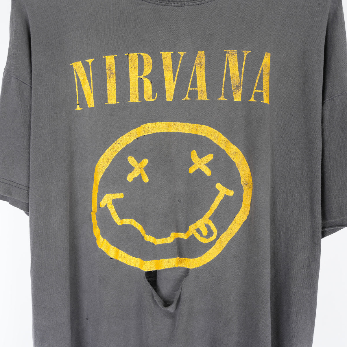 VINTAGE NIRVANA SMILE GRAPHIC FADED TEE