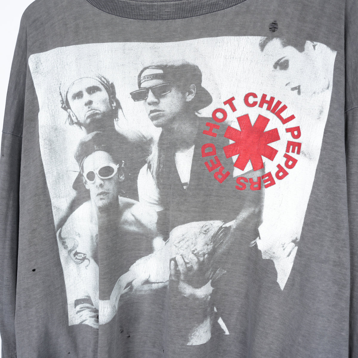VINTAGE 1991 THRASHED RED HOT CHILI PEPPERS 'SUCK MY KISS' LONG SLEEVE TEE